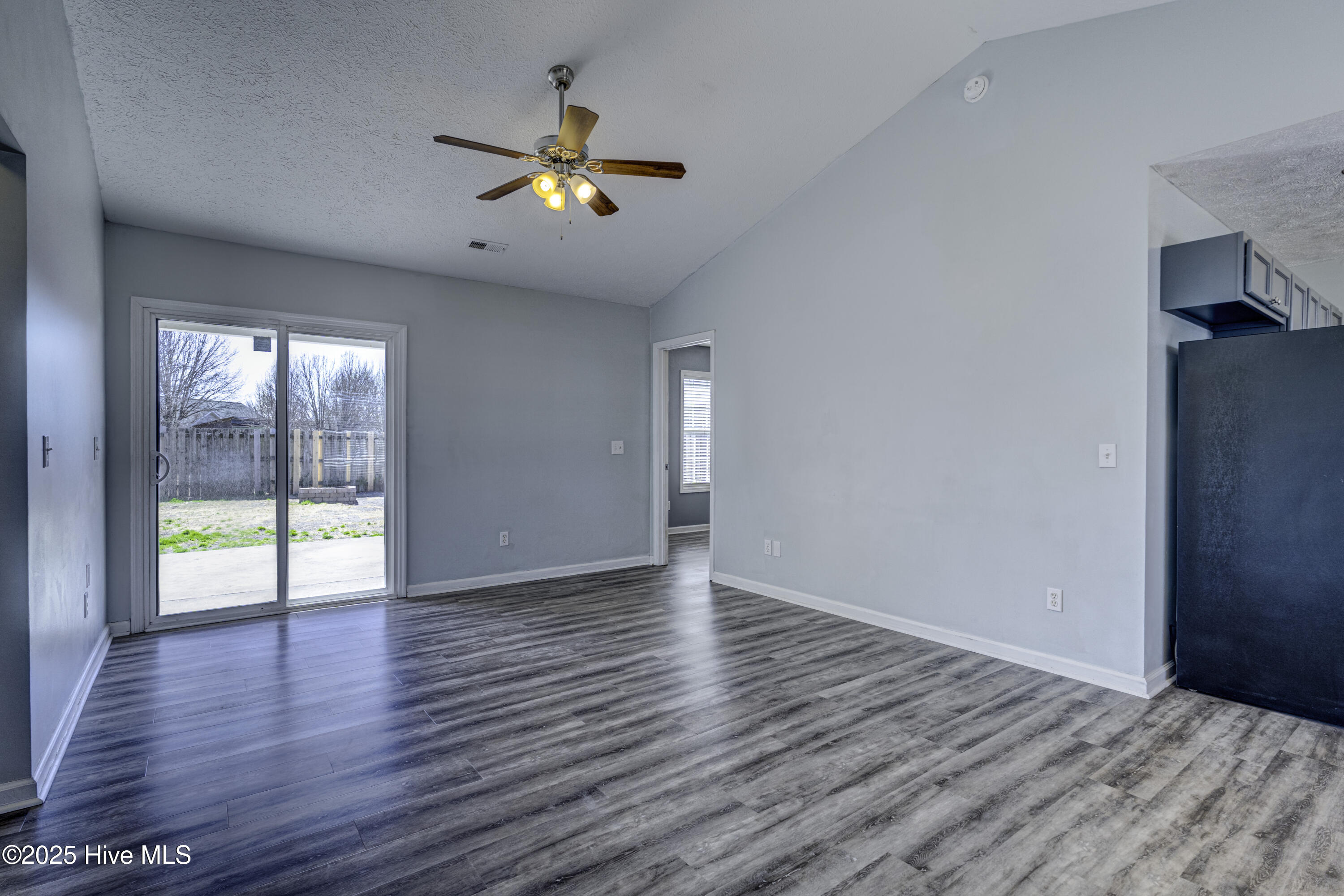 2506 Bradfield Court Property Photo 5