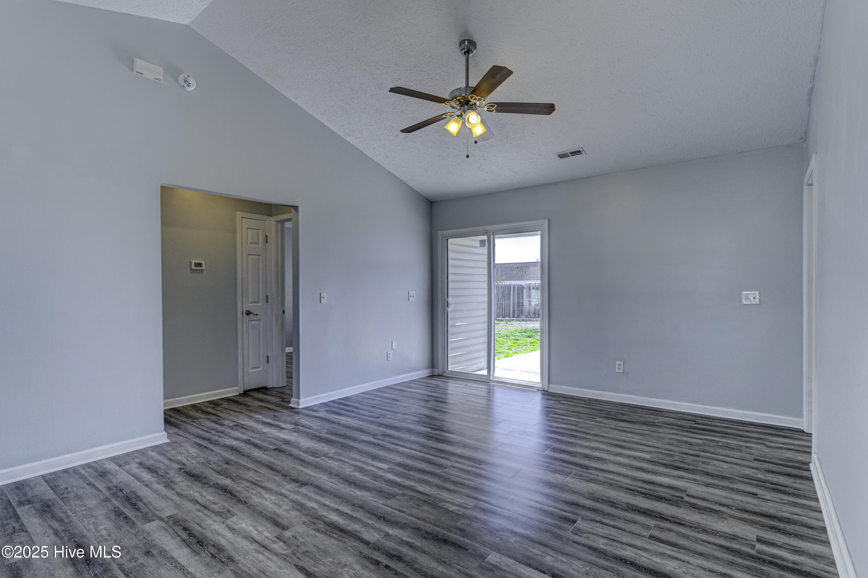 2506 Bradfield Court Property Photo 7