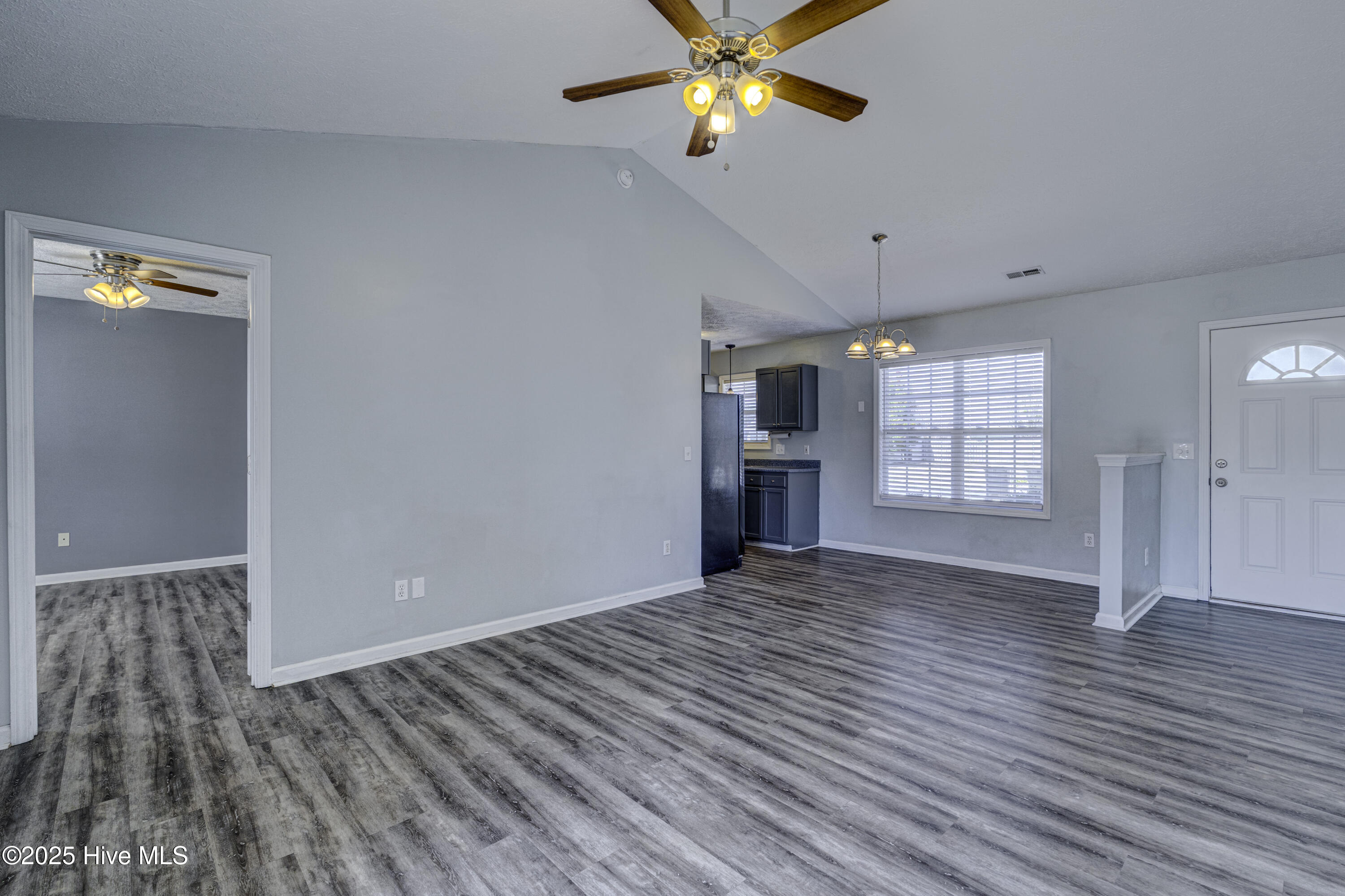 2506 Bradfield Court Property Photo 9