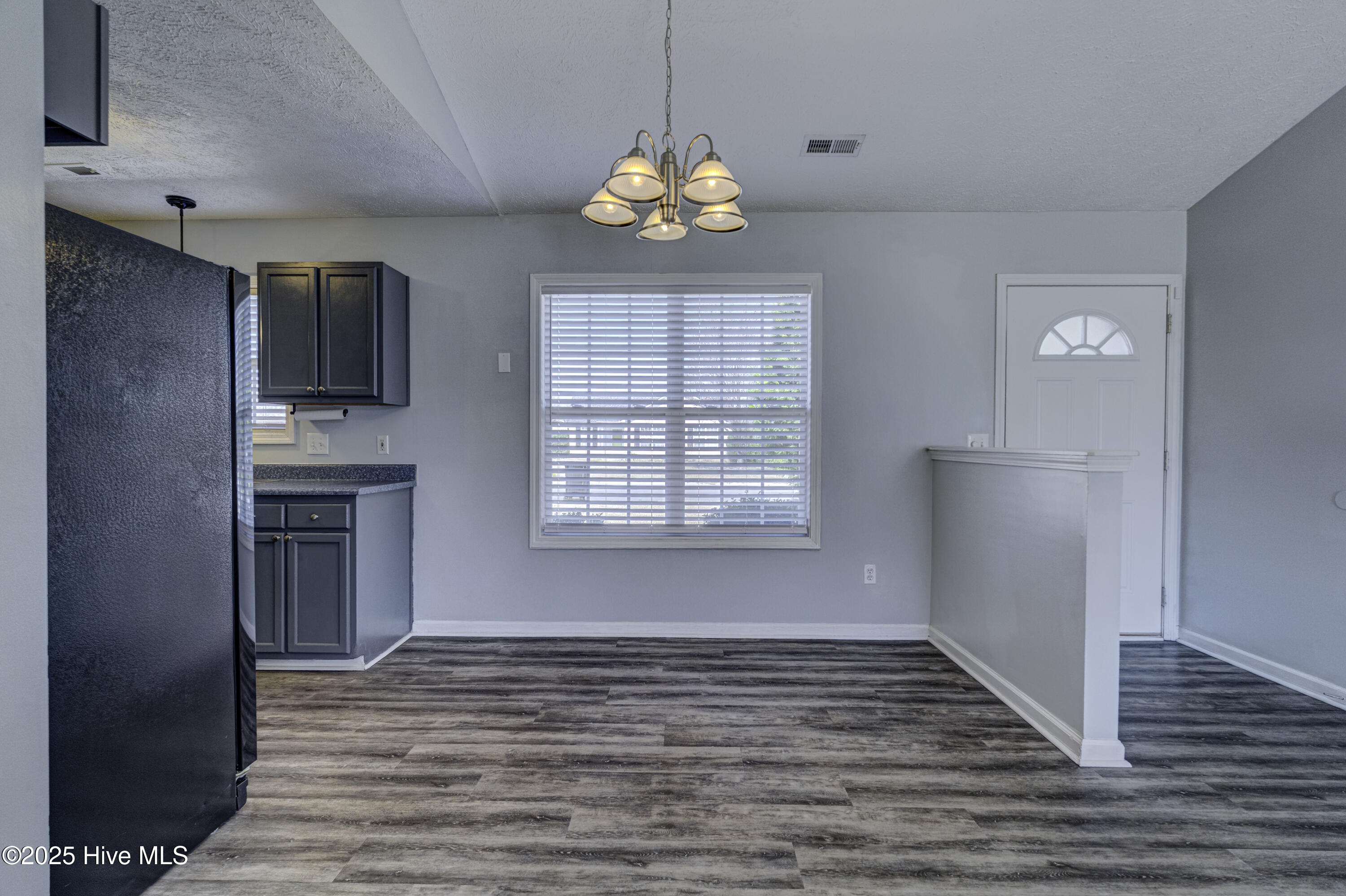2506 Bradfield Court Property Photo 10