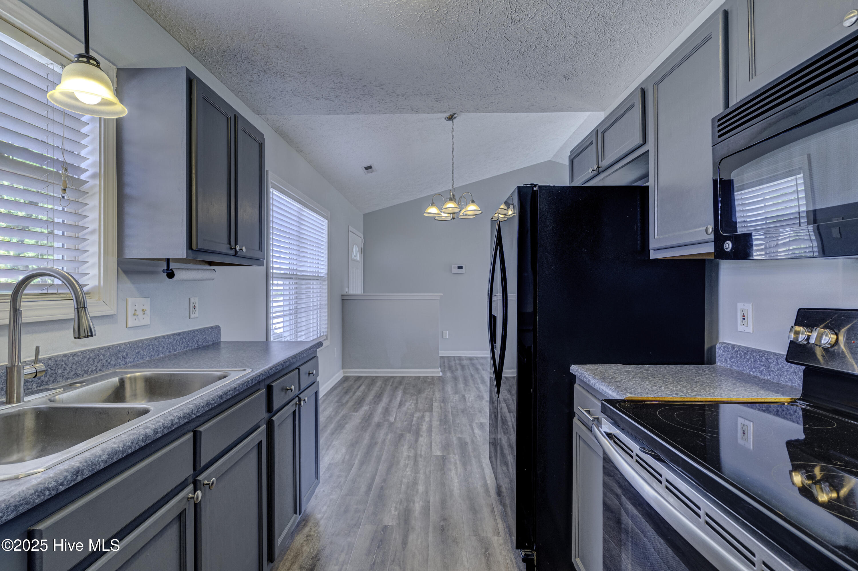 2506 Bradfield Court Property Photo 14