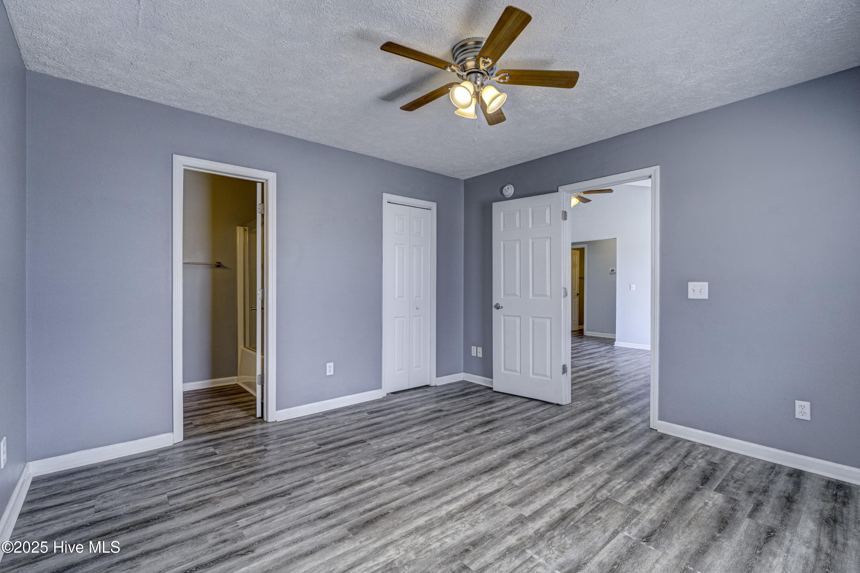2506 Bradfield Court Property Photo 17