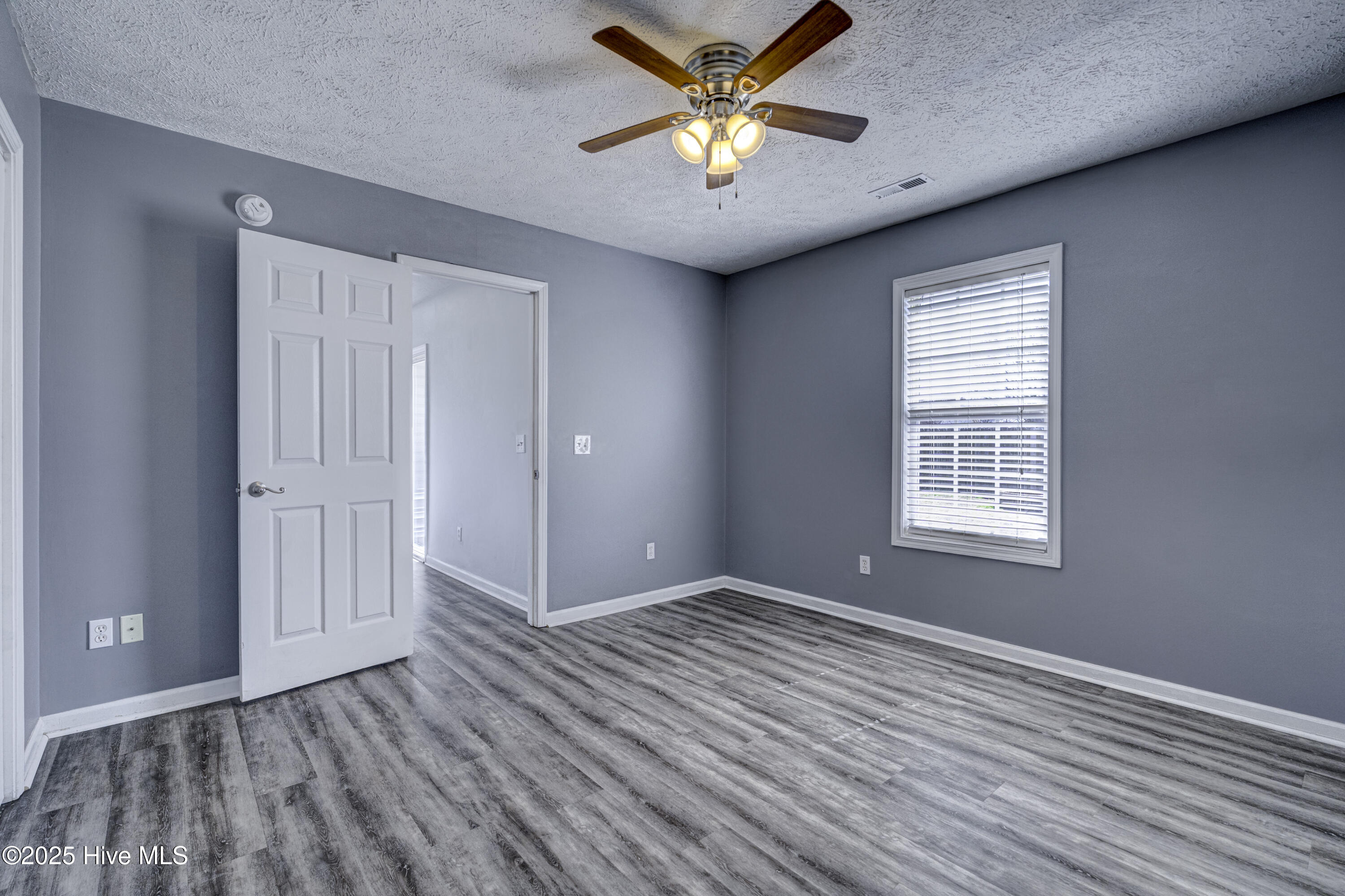 2506 Bradfield Court Property Photo 18