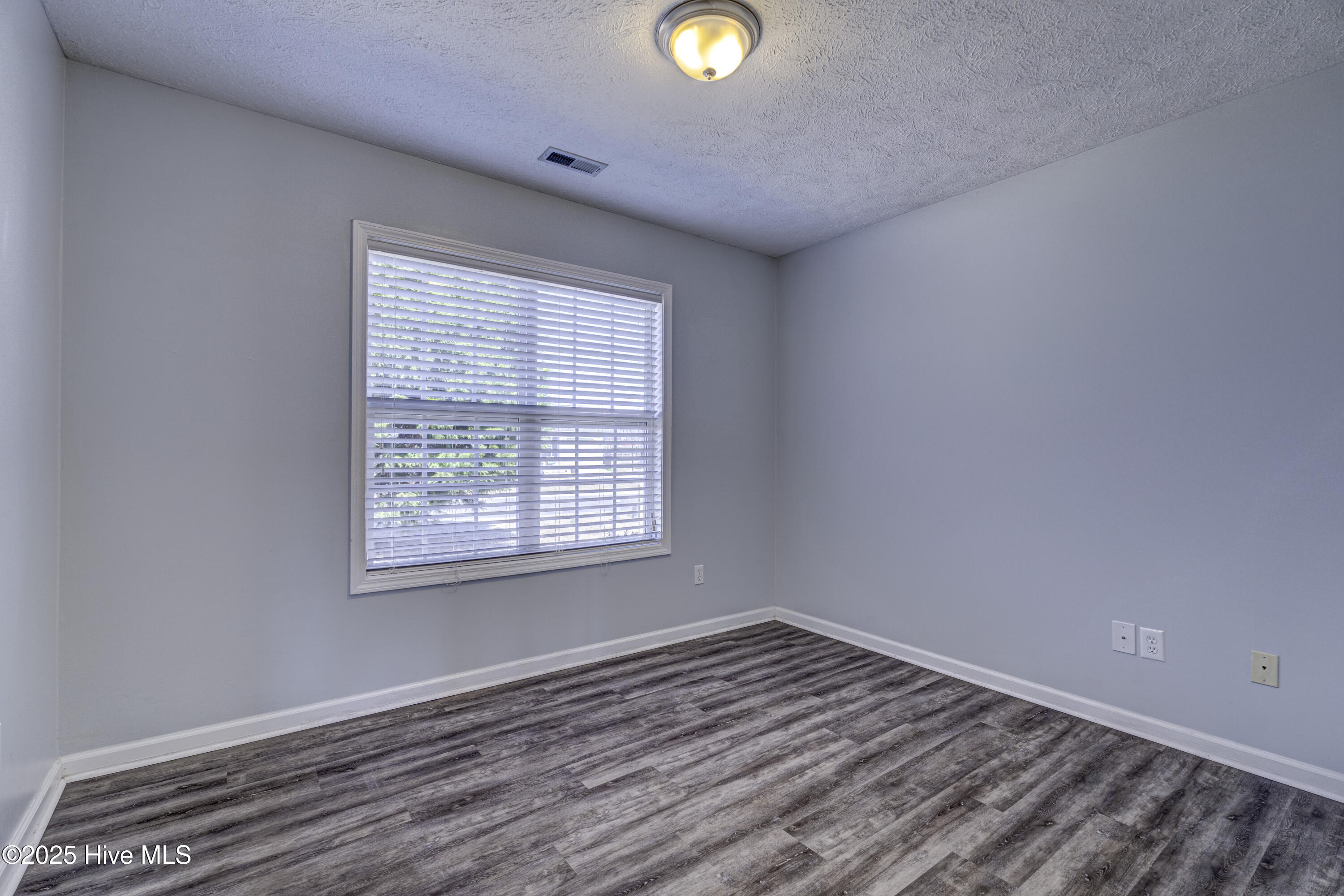 2506 Bradfield Court Property Photo 23