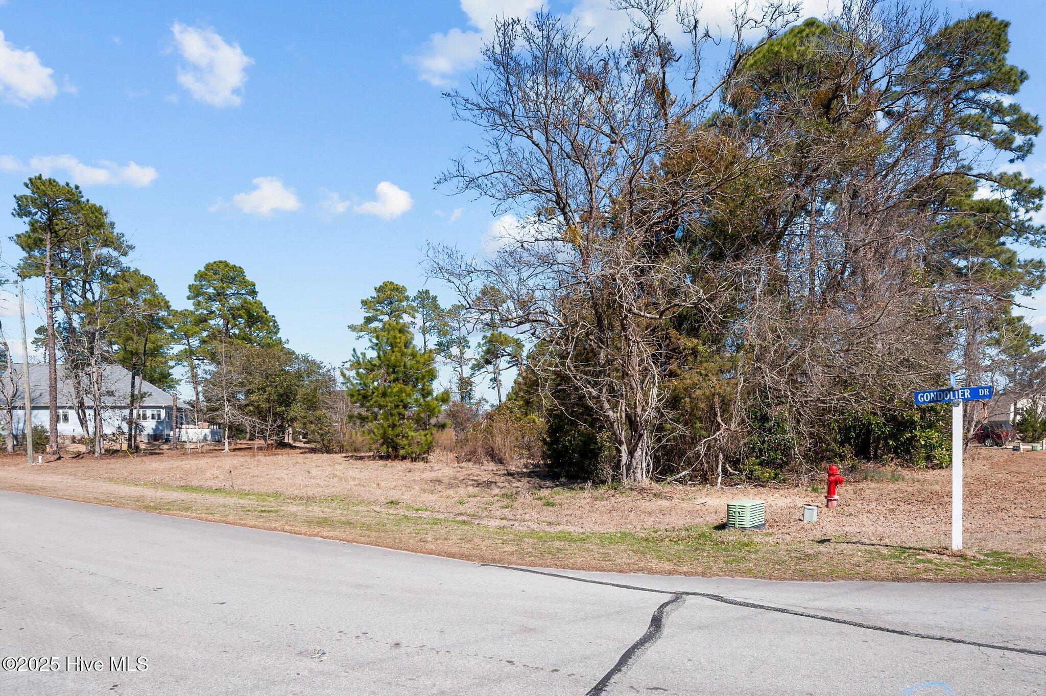 5900 Gondolier Drive Property Photo 4