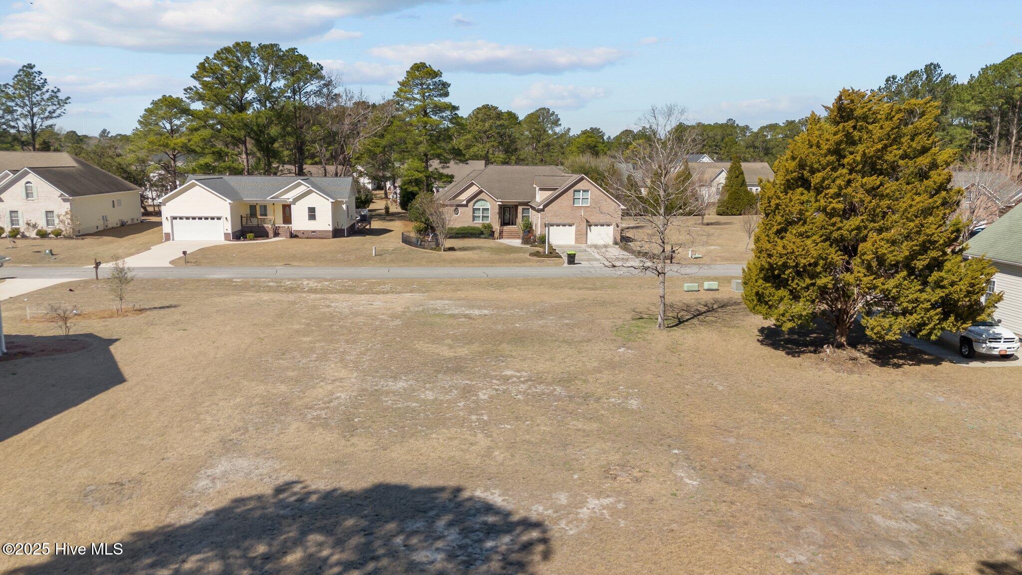 906 Sea Holly Court Property Photo 8
