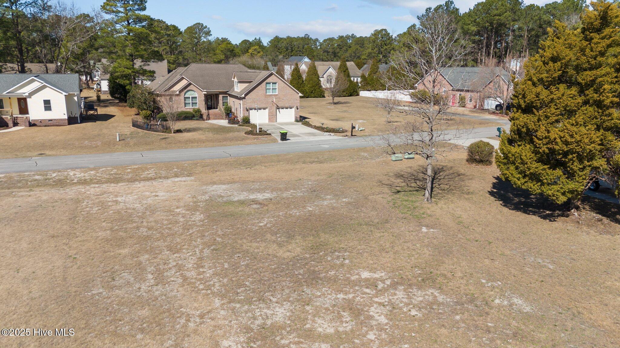 906 Sea Holly Court Property Photo 9