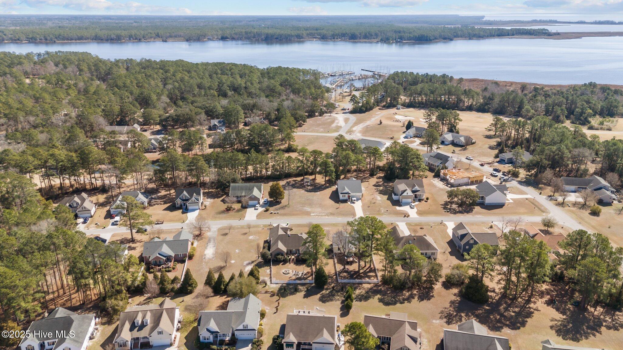 906 Sea Holly Court Property Photo 11