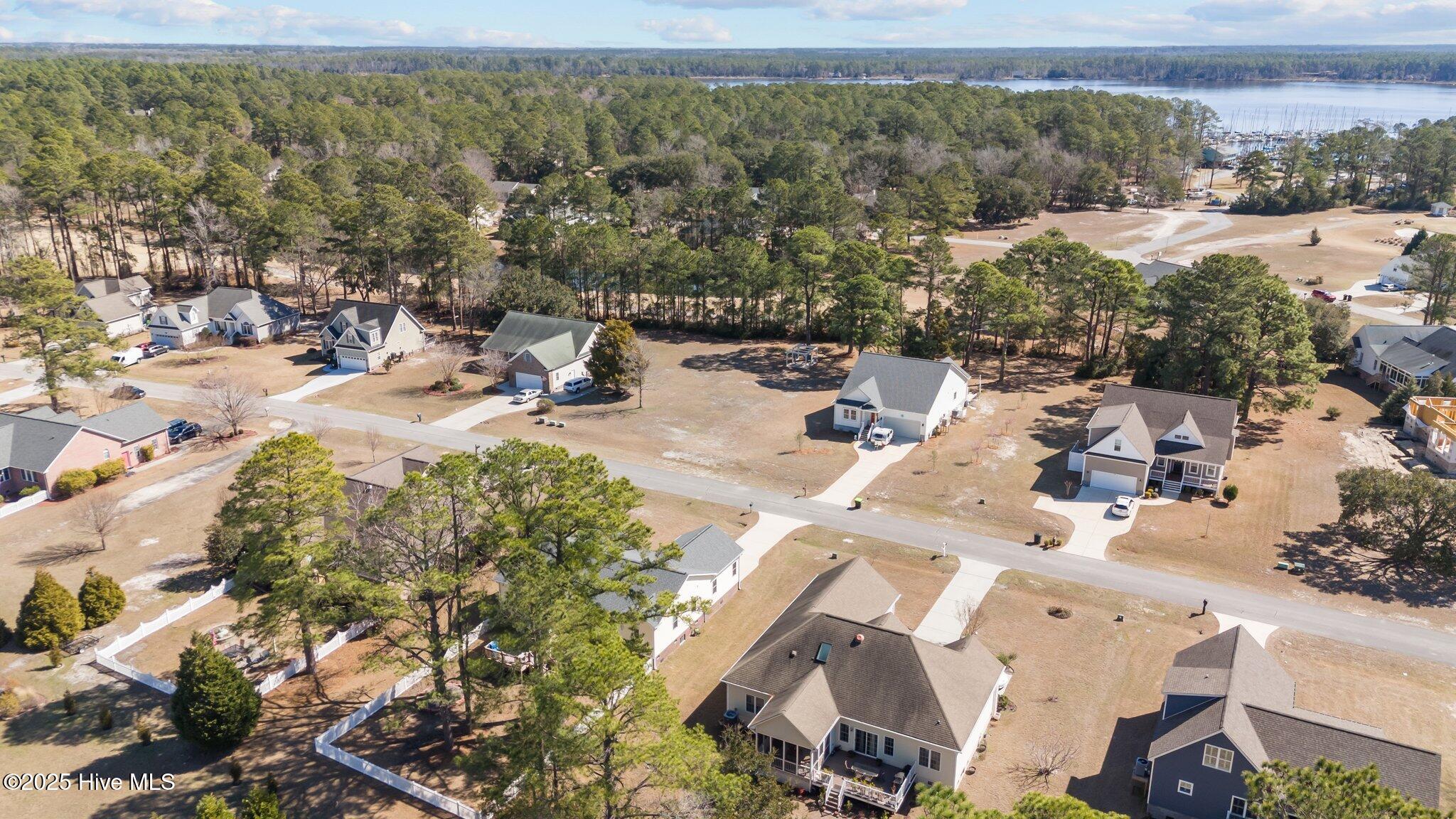 906 Sea Holly Court Property Photo 12