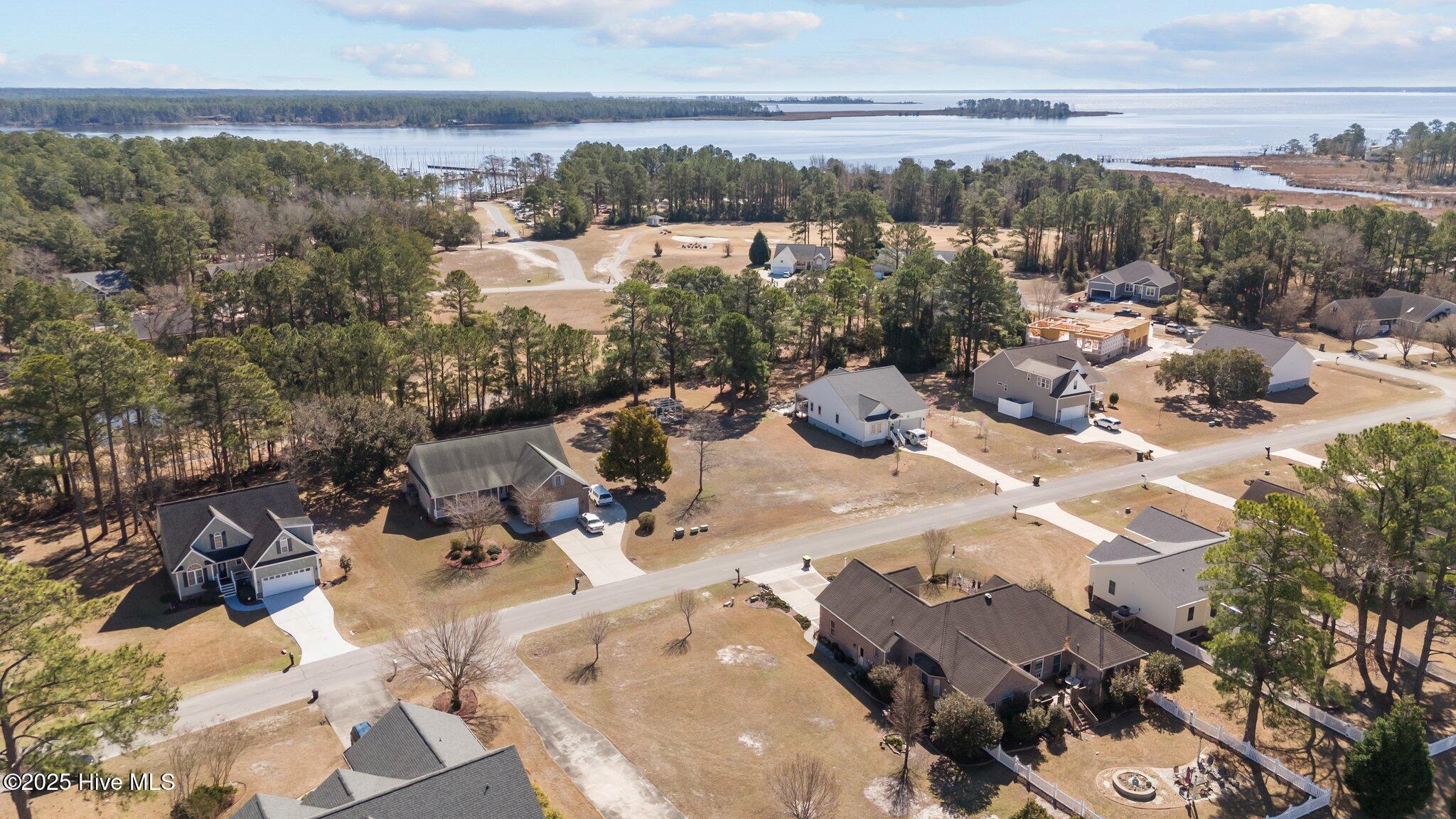 906 Sea Holly Court Property Photo 13
