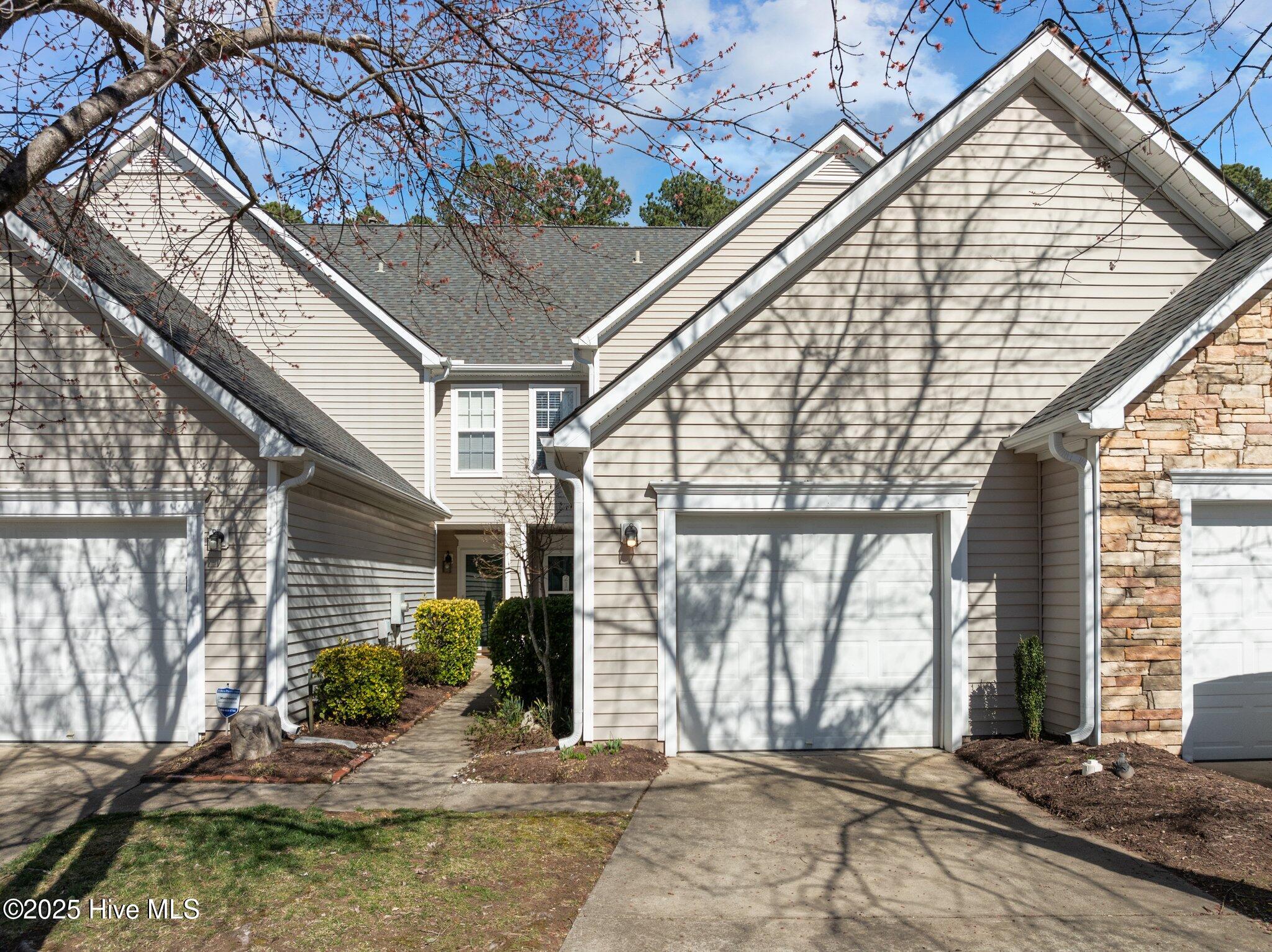 Lyon's Farm Elementary Real Estate Listings Main Image
