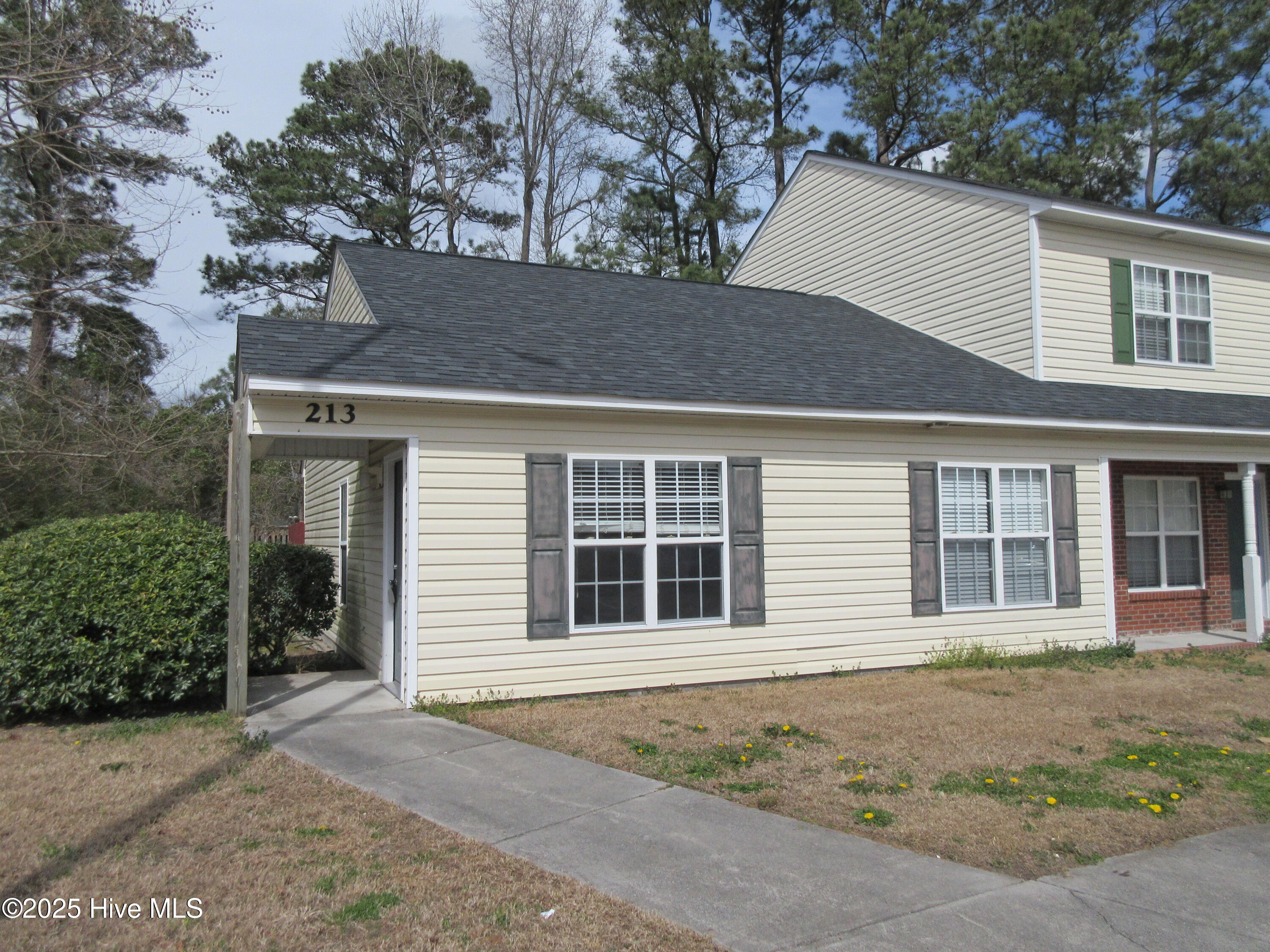 Brynnwood Town Homes Real Estate Listings Main Image