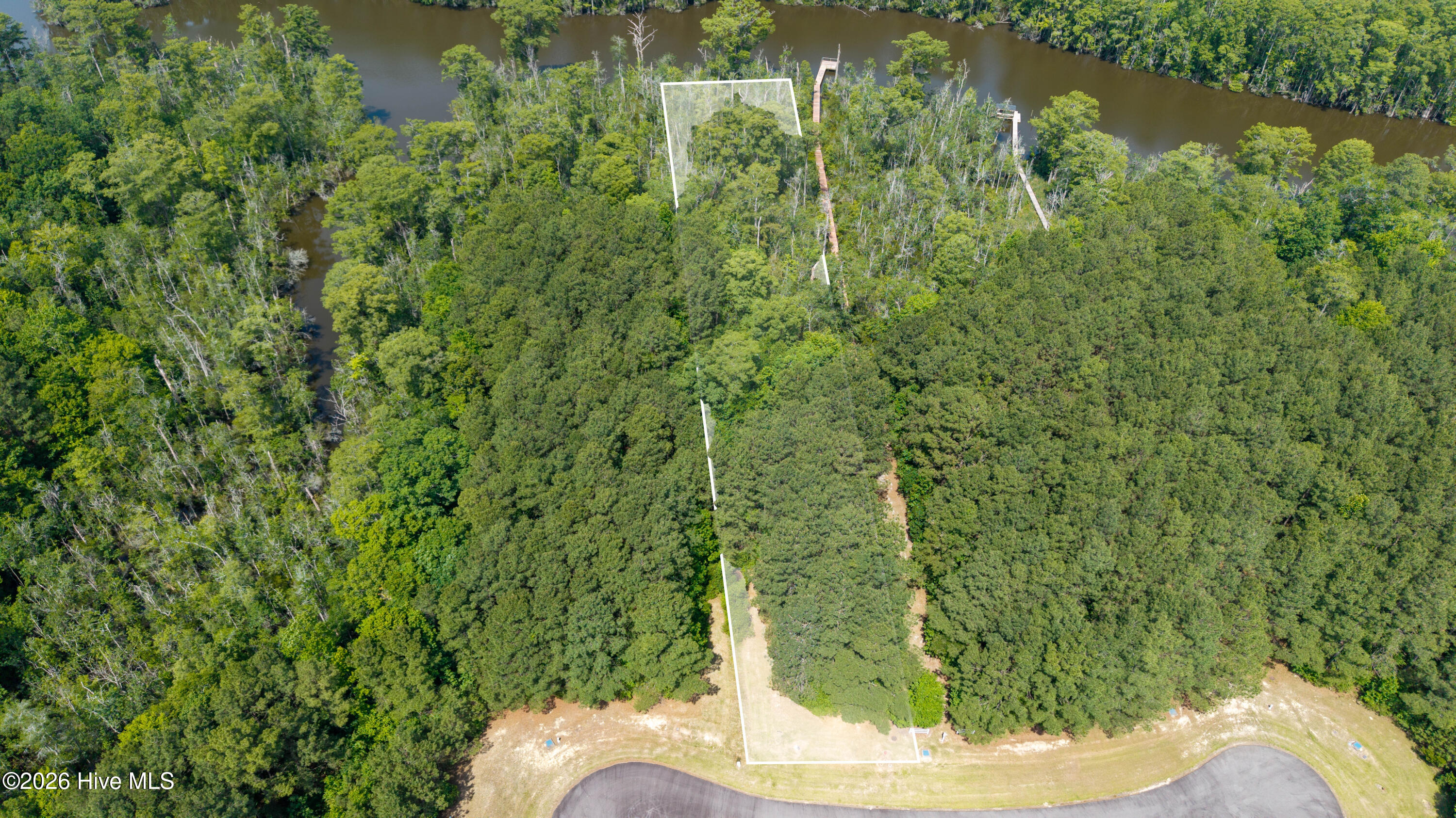 220 158 Colleton Court Property Photo 3