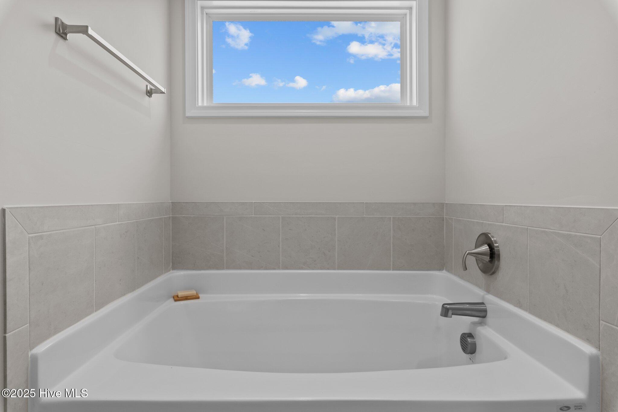 613 Ingleside Lane Property Photo 29