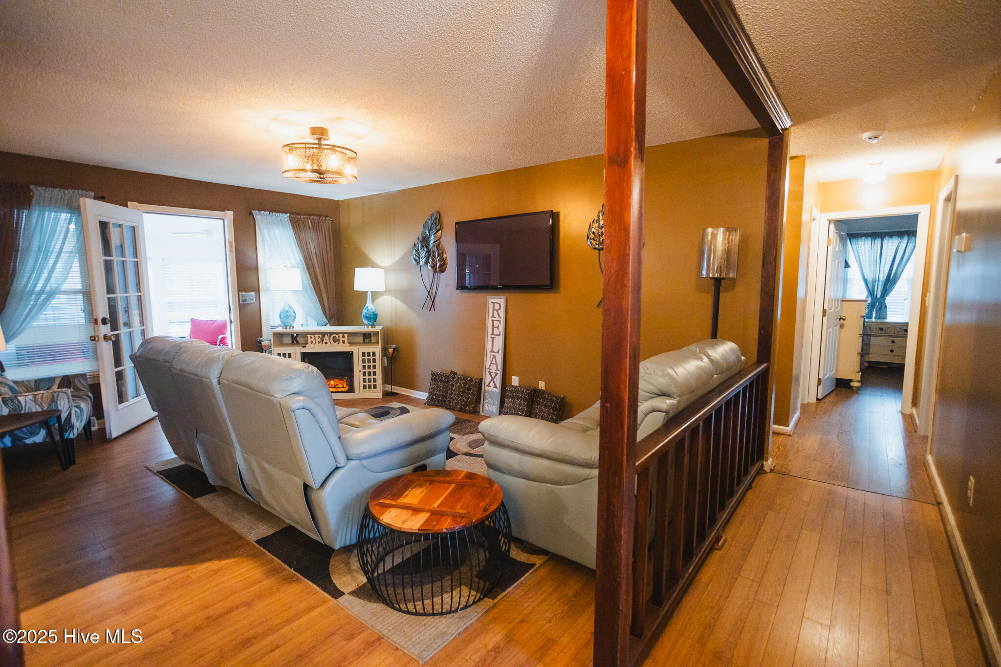 7024 Quail Woods Road Property Photo 9