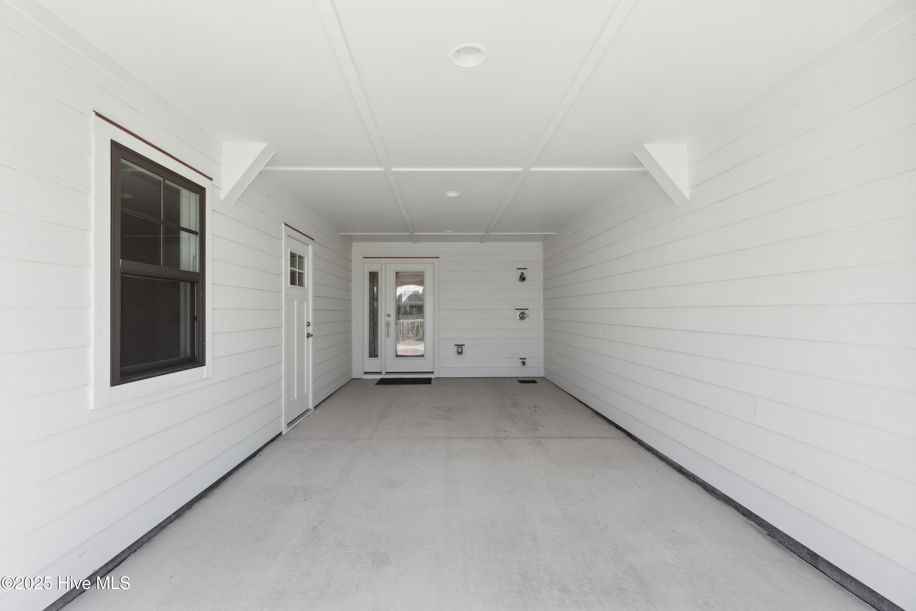 1038 Fort Fisher Boulevard Unit C Property Photo 5