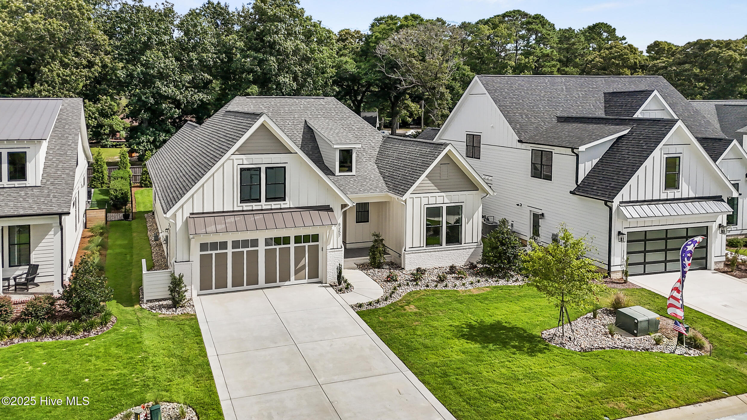 8257 Winding Creek Circle Property Photo 1