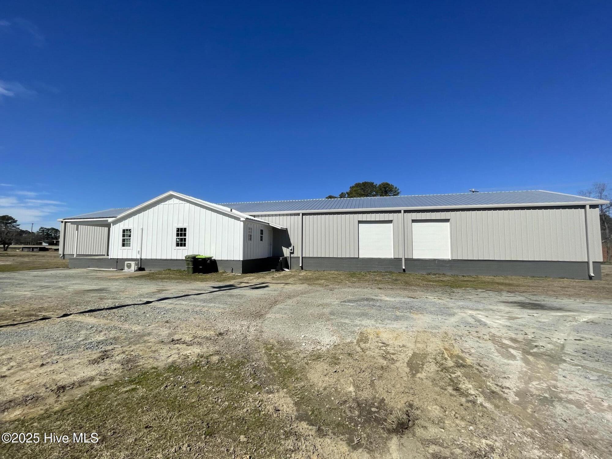 3310 N N Fields Street Property Photo 2