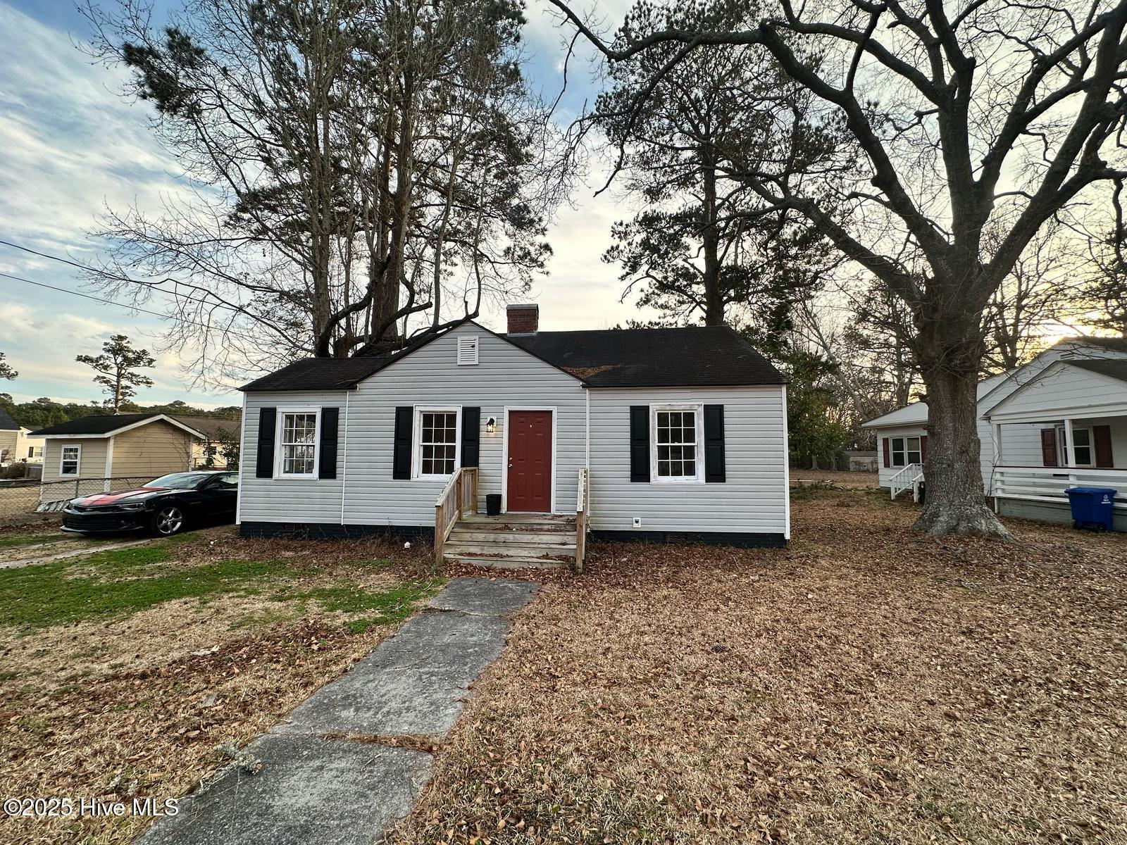 208 Westminister Drive Property Photo