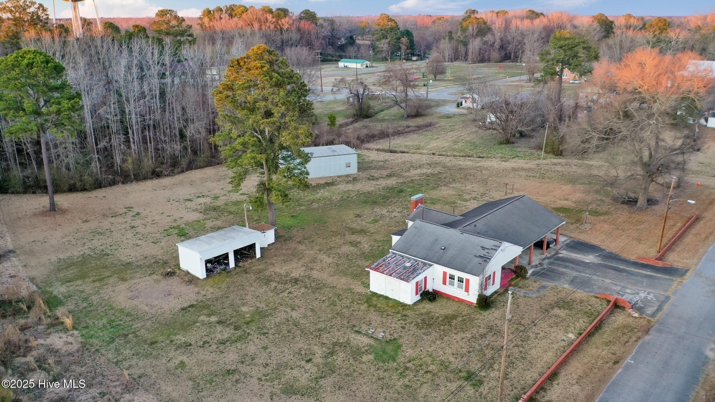 110 W Church Street Property Photo 5