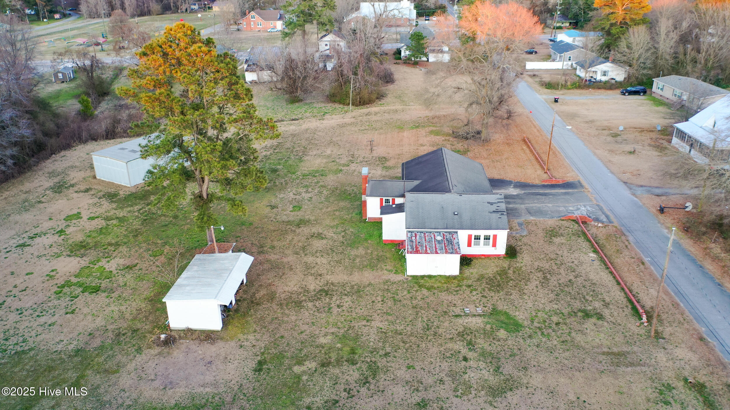 110 W Church Street Property Photo 6