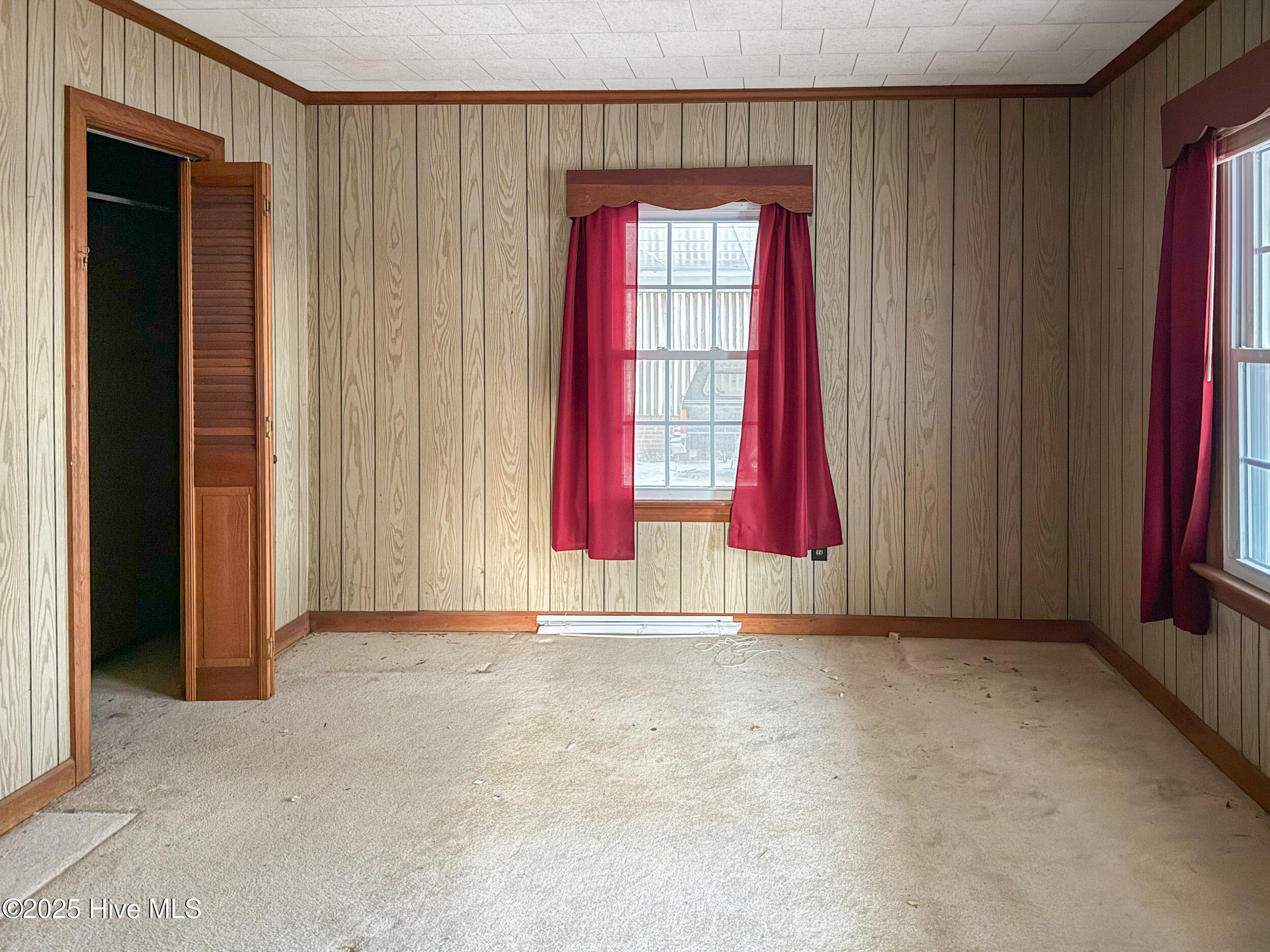 110 W Church Street Property Photo 19