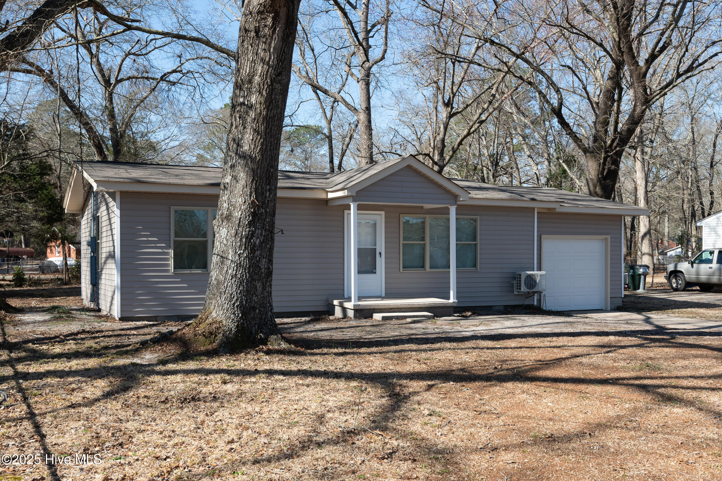 620 St David Street Property Photo