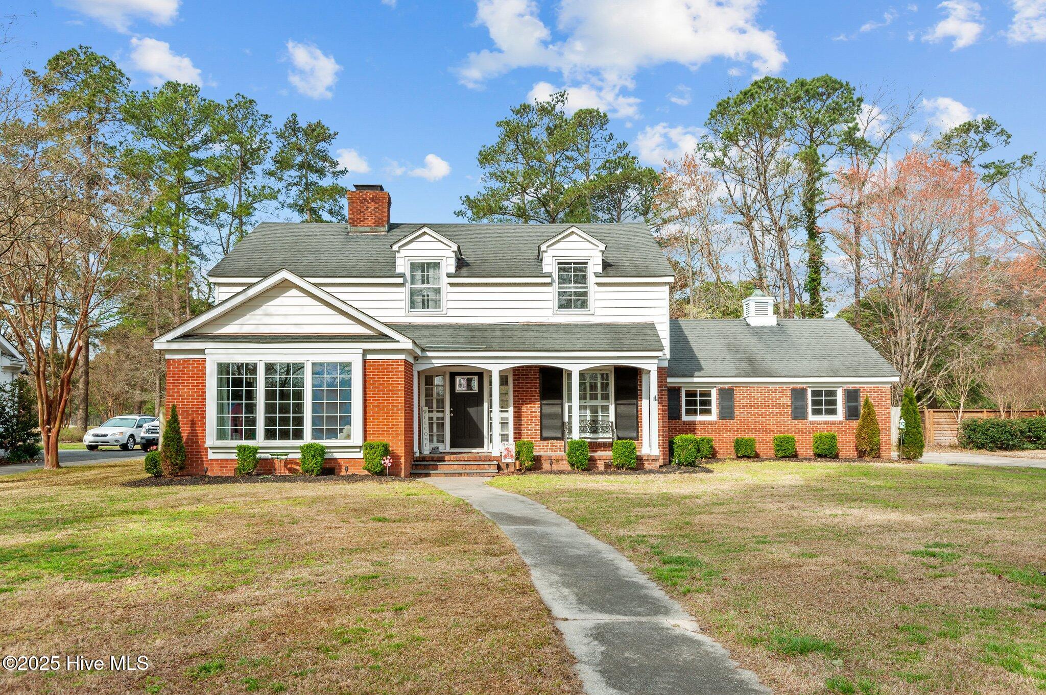 1912 Greenbriar Road Property Photo