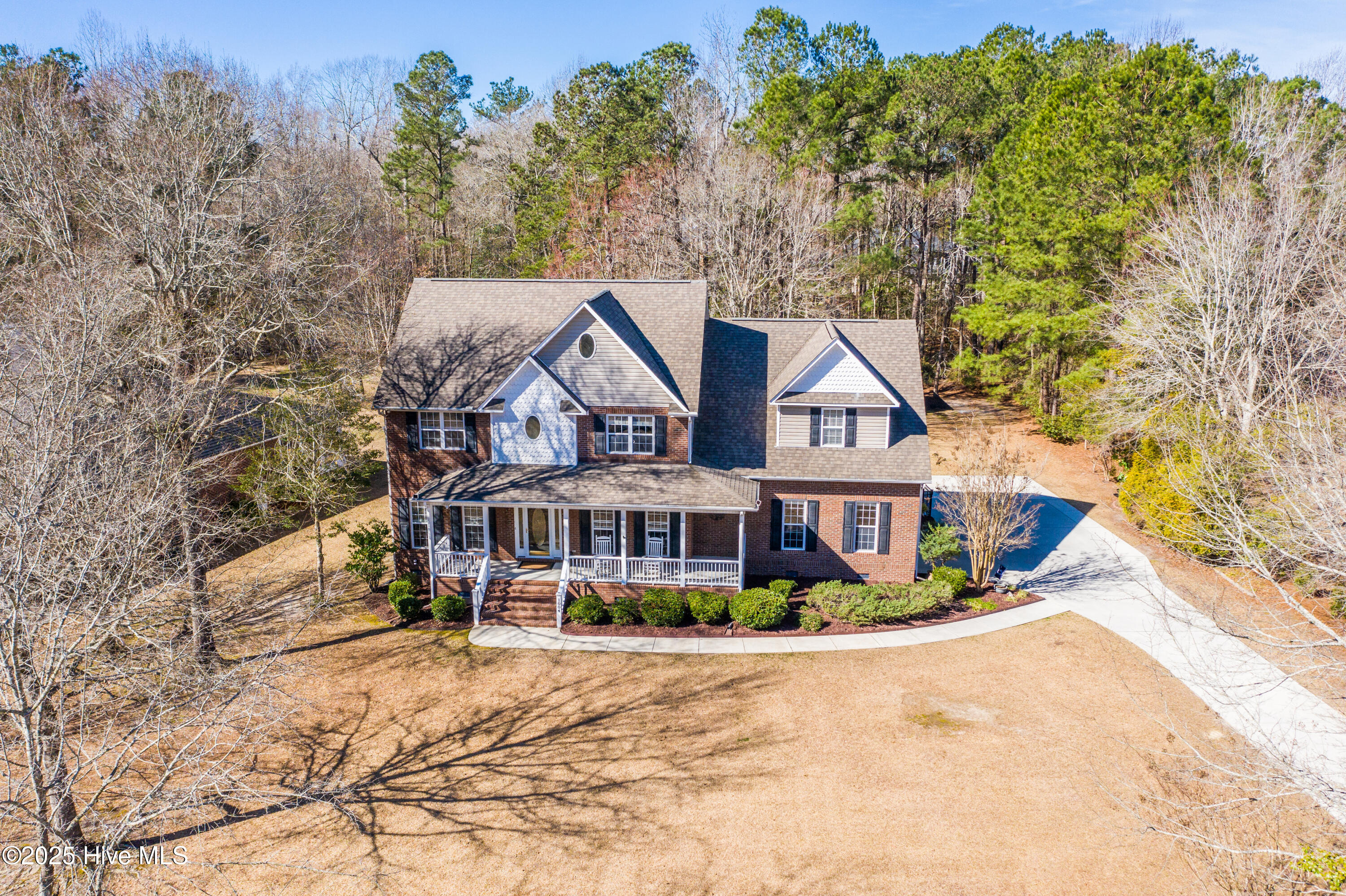 1004 Lynchburg Drive Property Photo 1