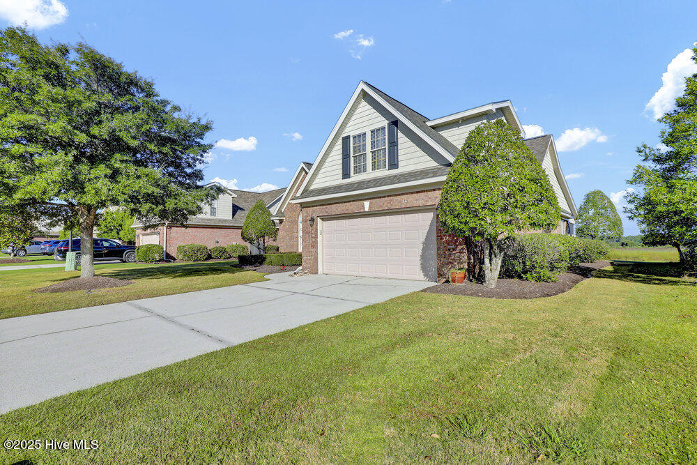 325 Highlands Drive Property Photo 1