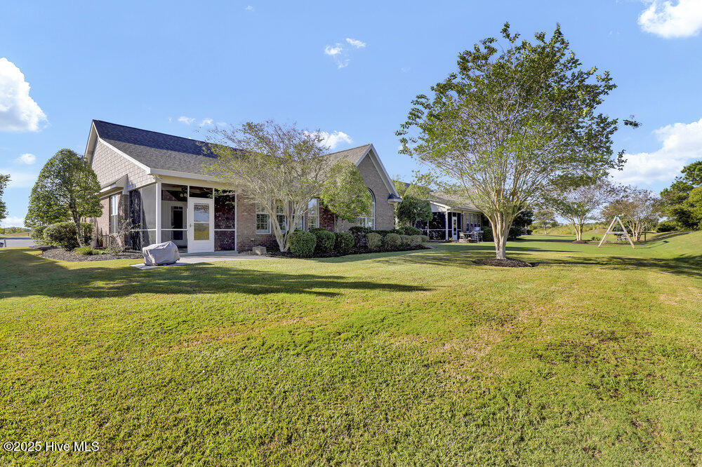 325 Highlands Drive Property Photo 7