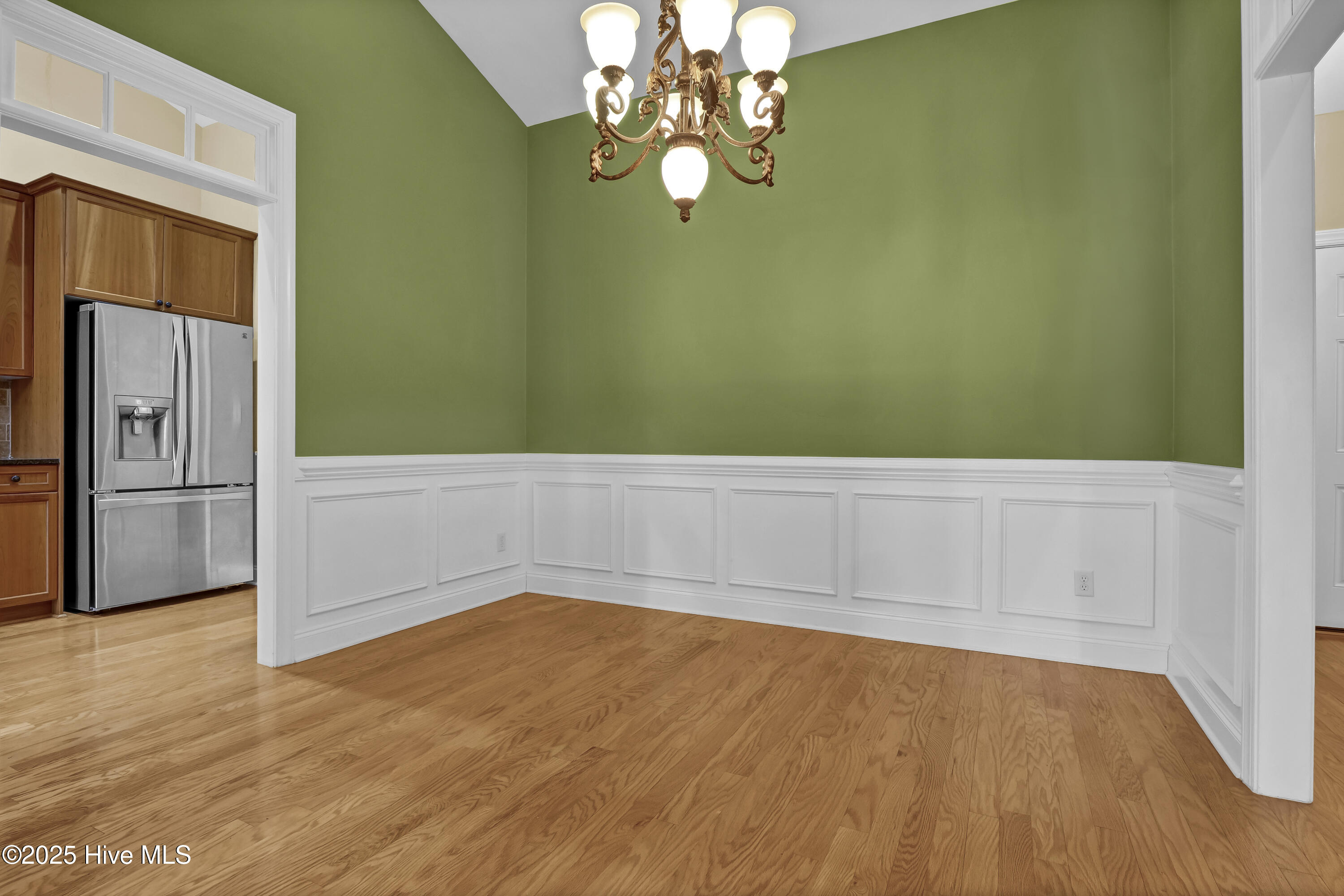 325 Highlands Drive Property Photo 11