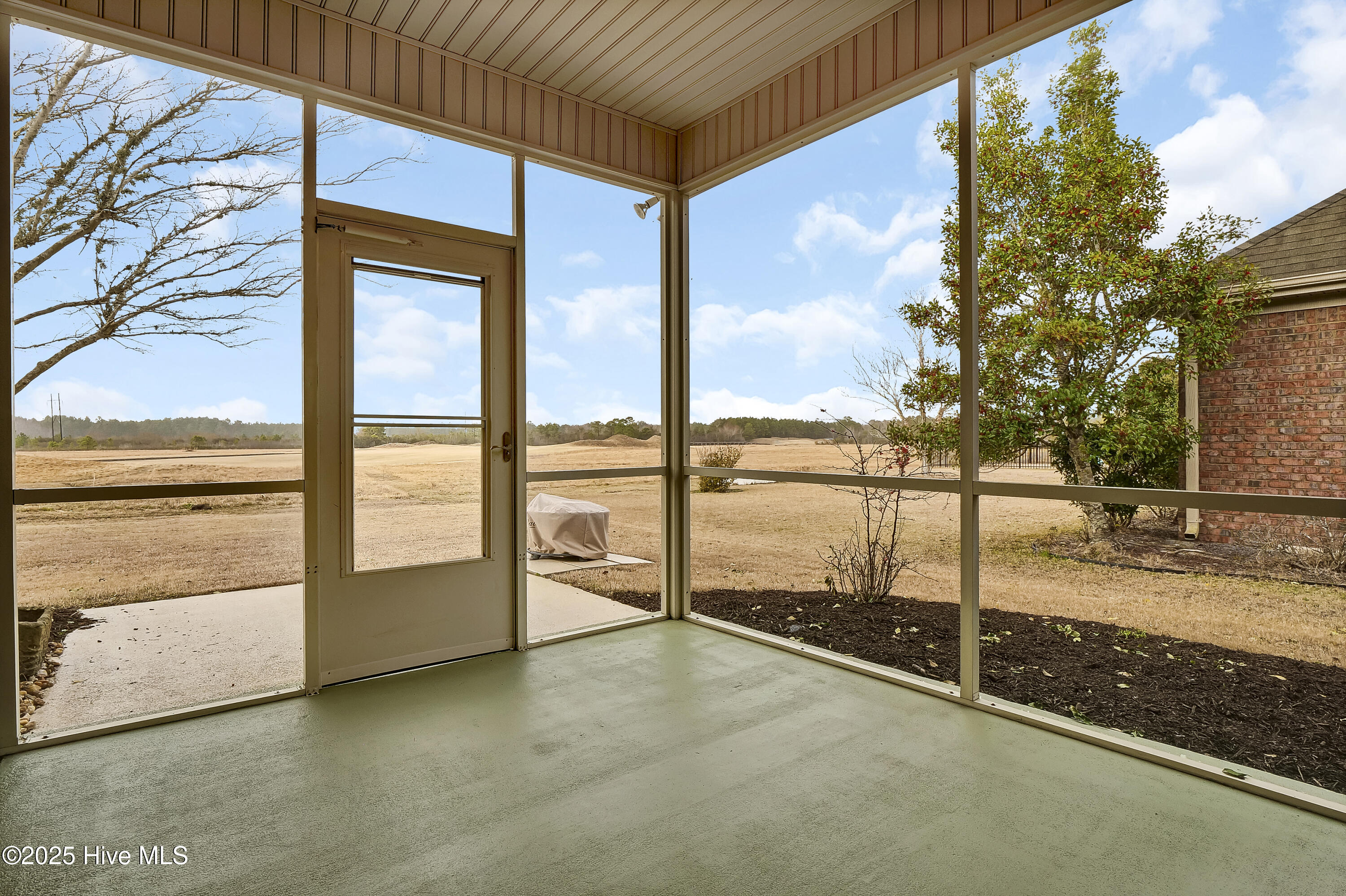 325 Highlands Drive Property Photo 41