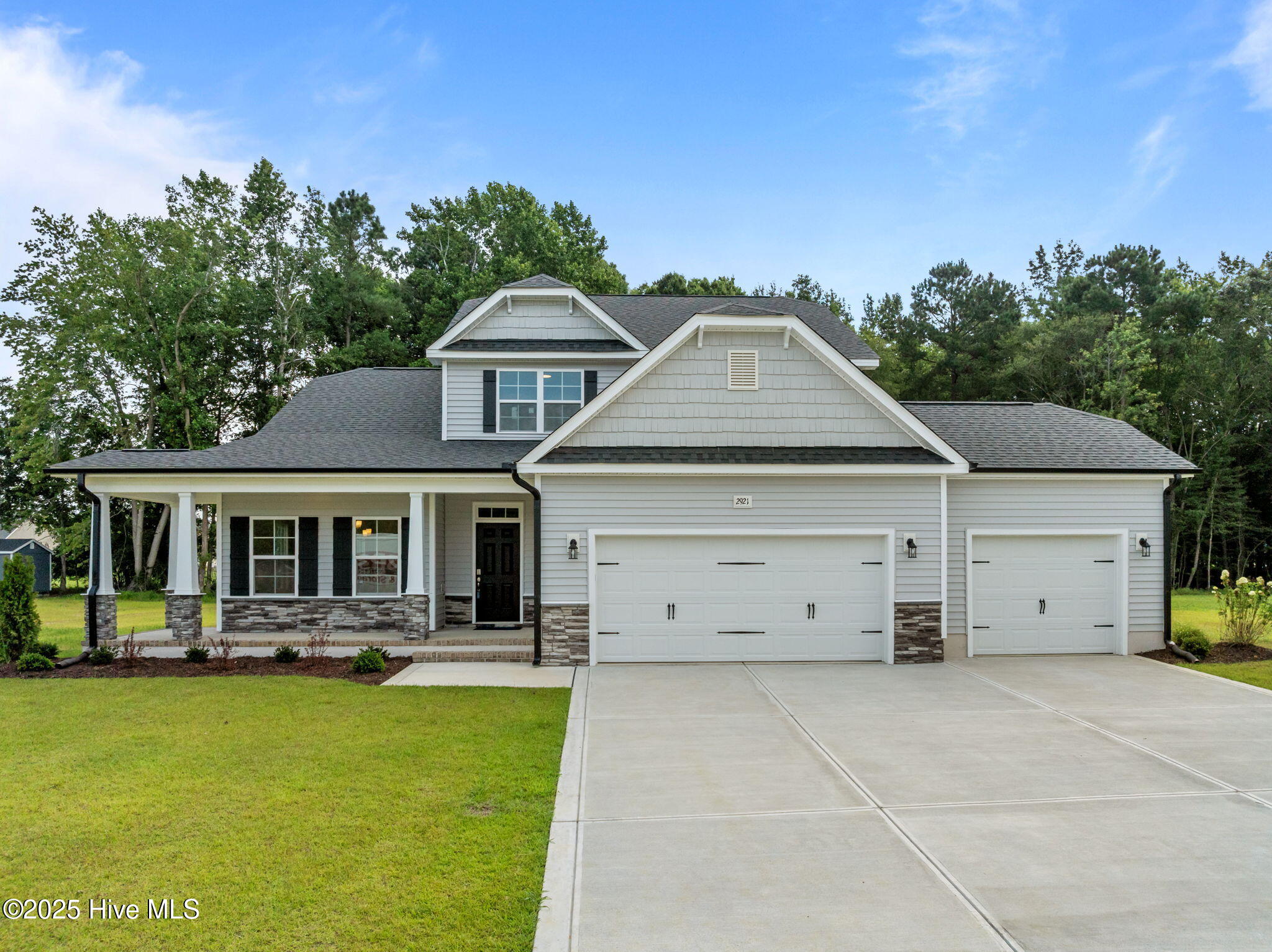 2921 Tucker Hill Drive Property Photo 1