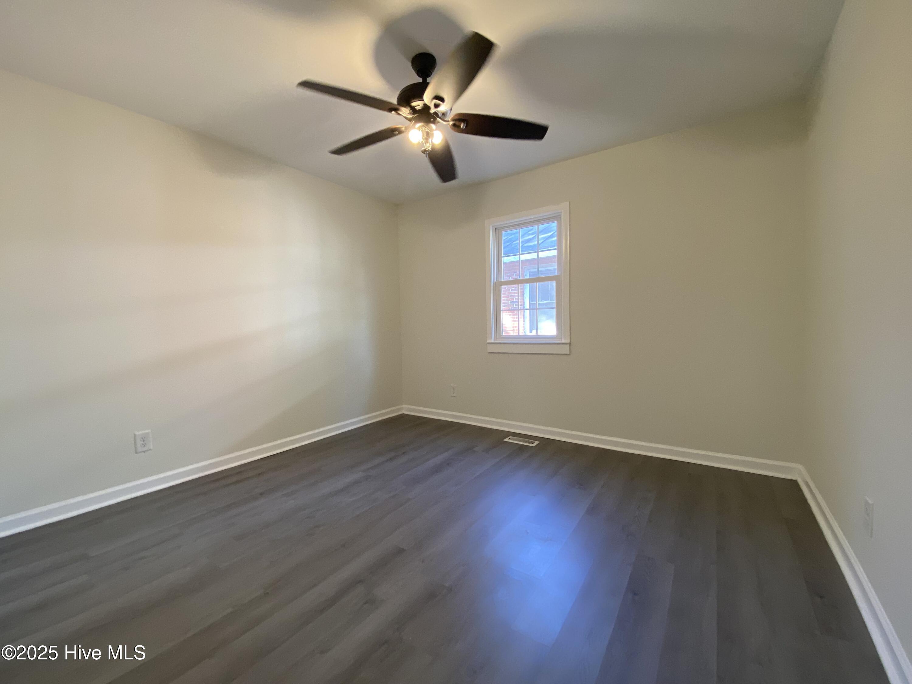 410 Murray Street Property Photo 8