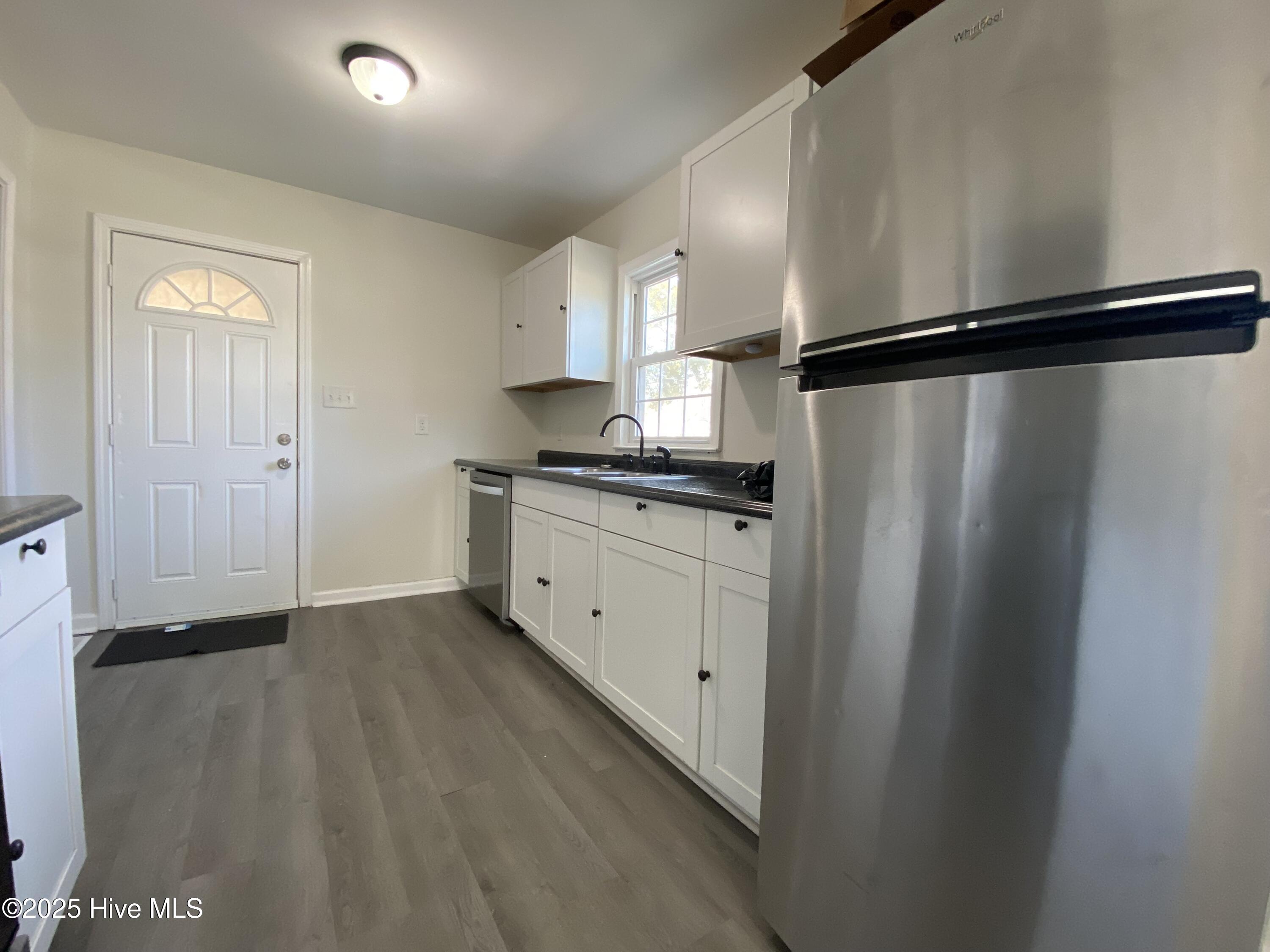 410 Murray Street Property Photo 13