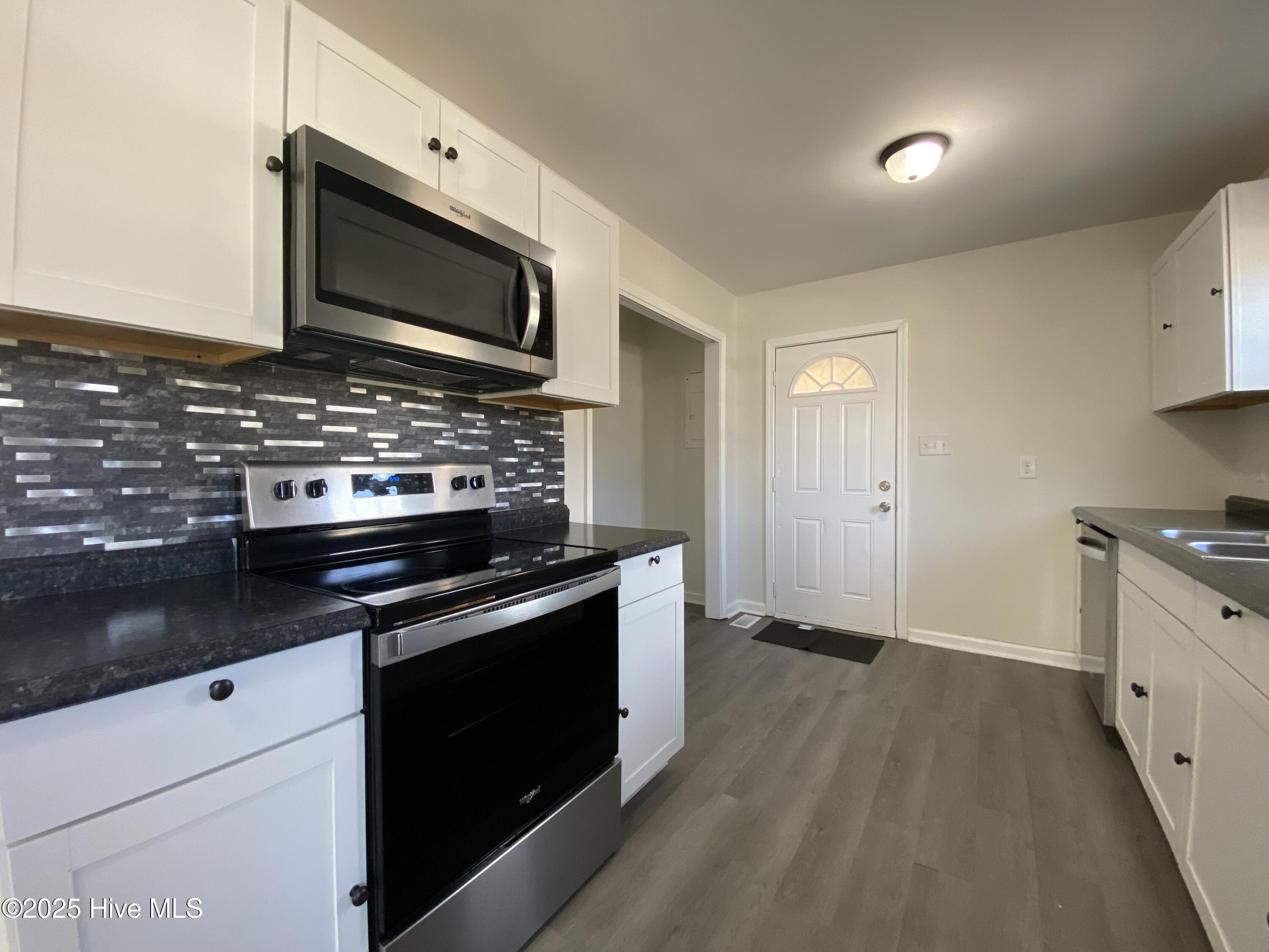 410 Murray Street Property Photo 14