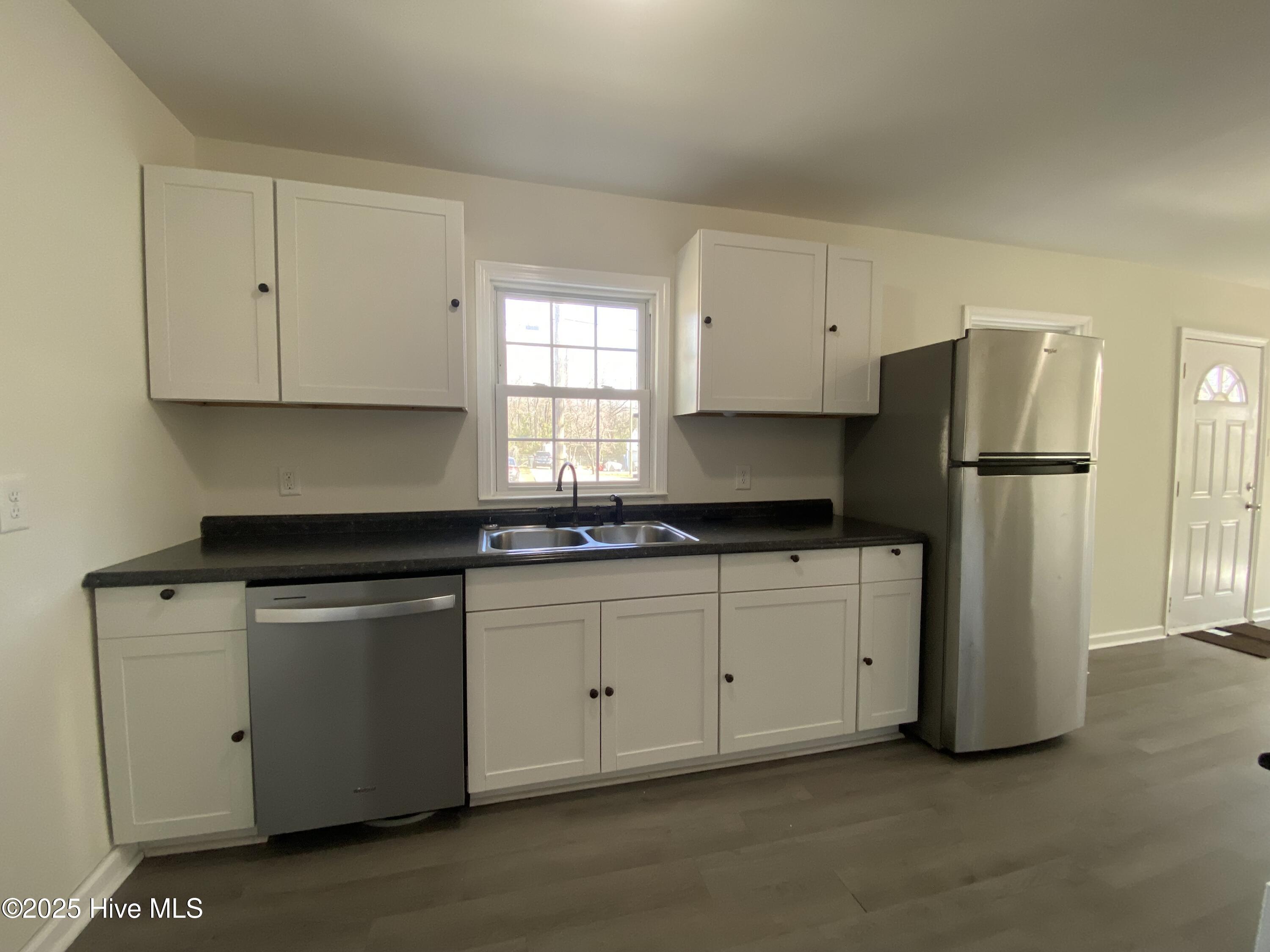 410 Murray Street Property Photo 17