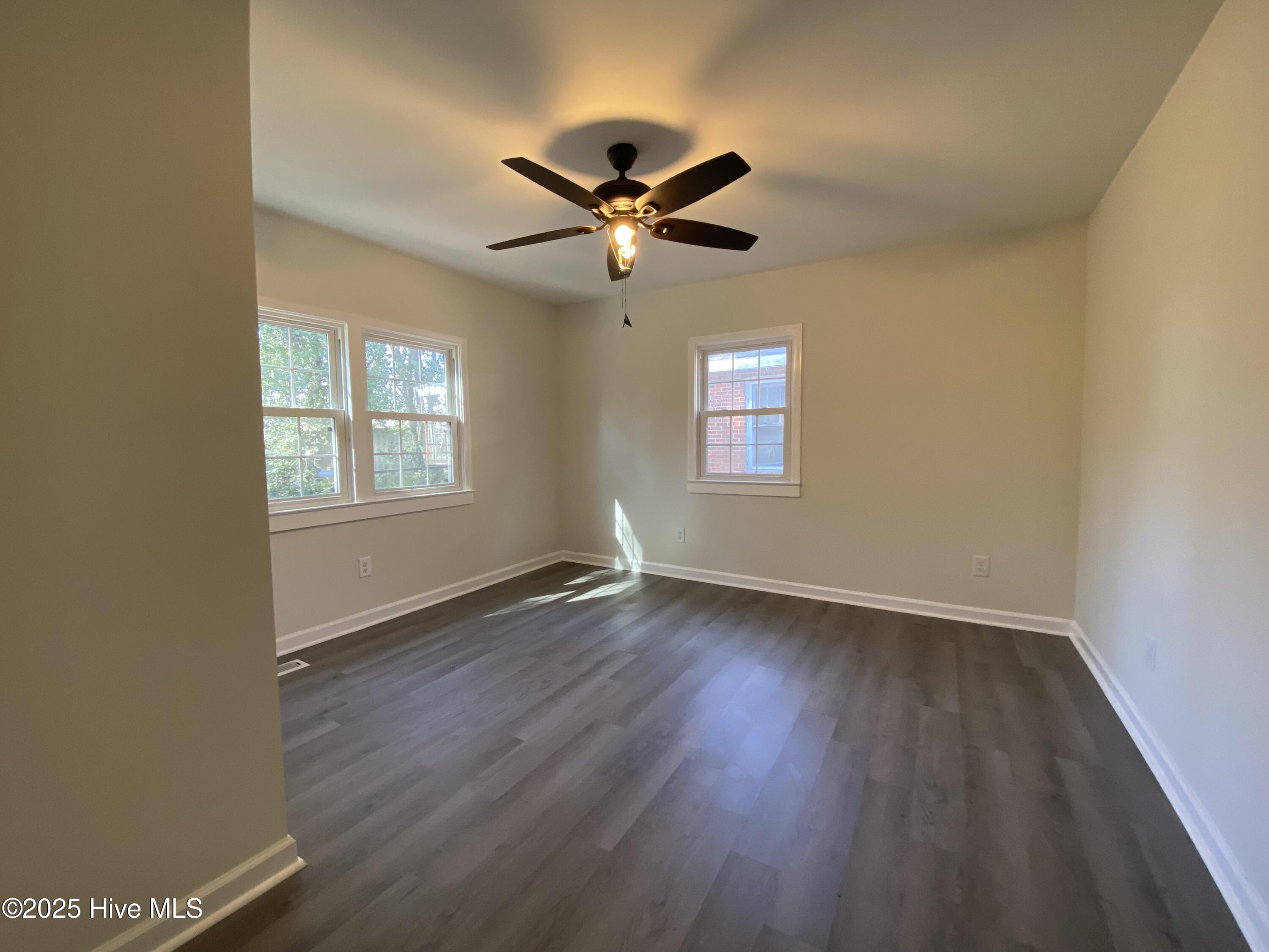 410 Murray Street Property Photo 29