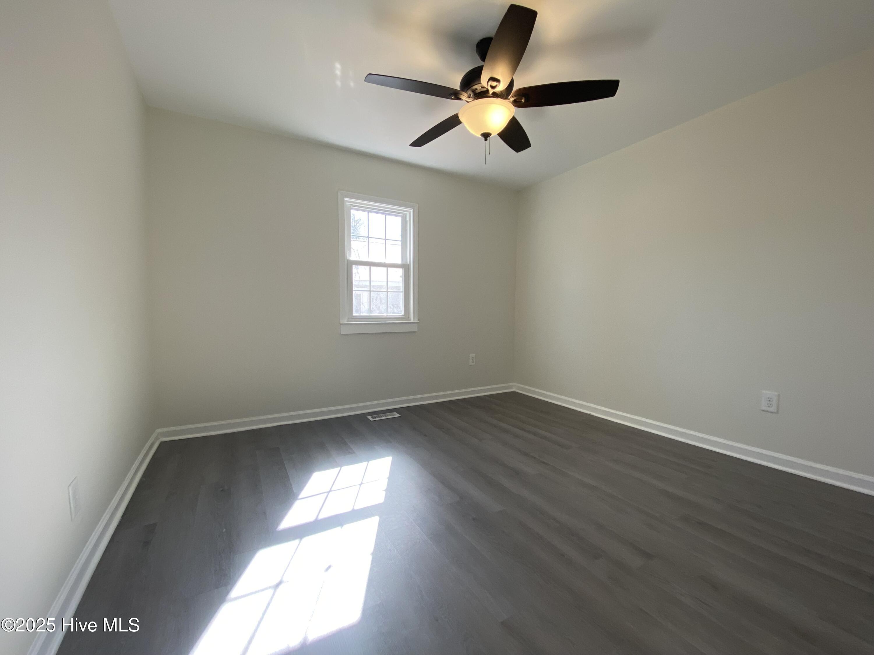 410 Murray Street Property Photo 32
