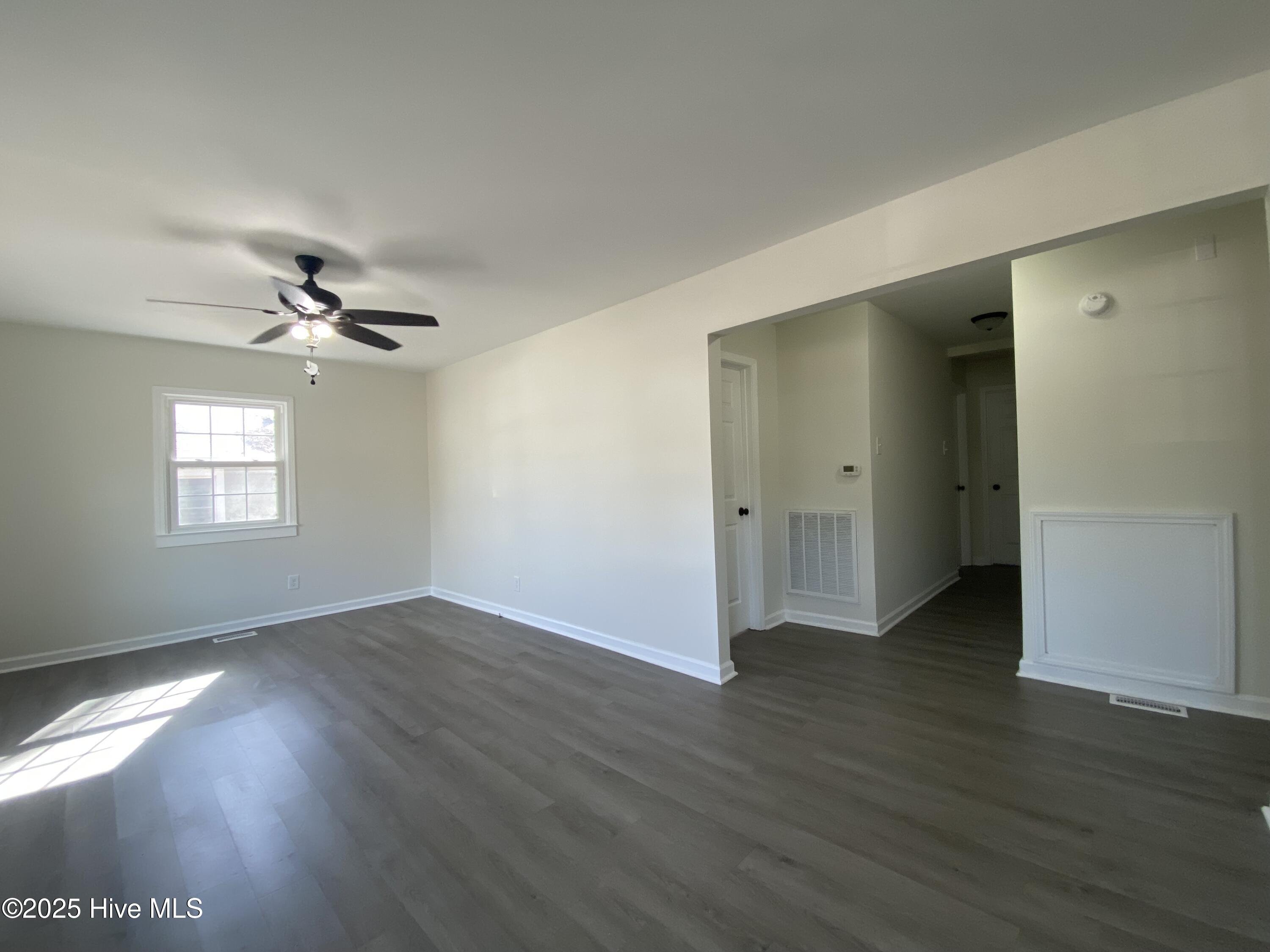 410 Murray Street Property Photo 33
