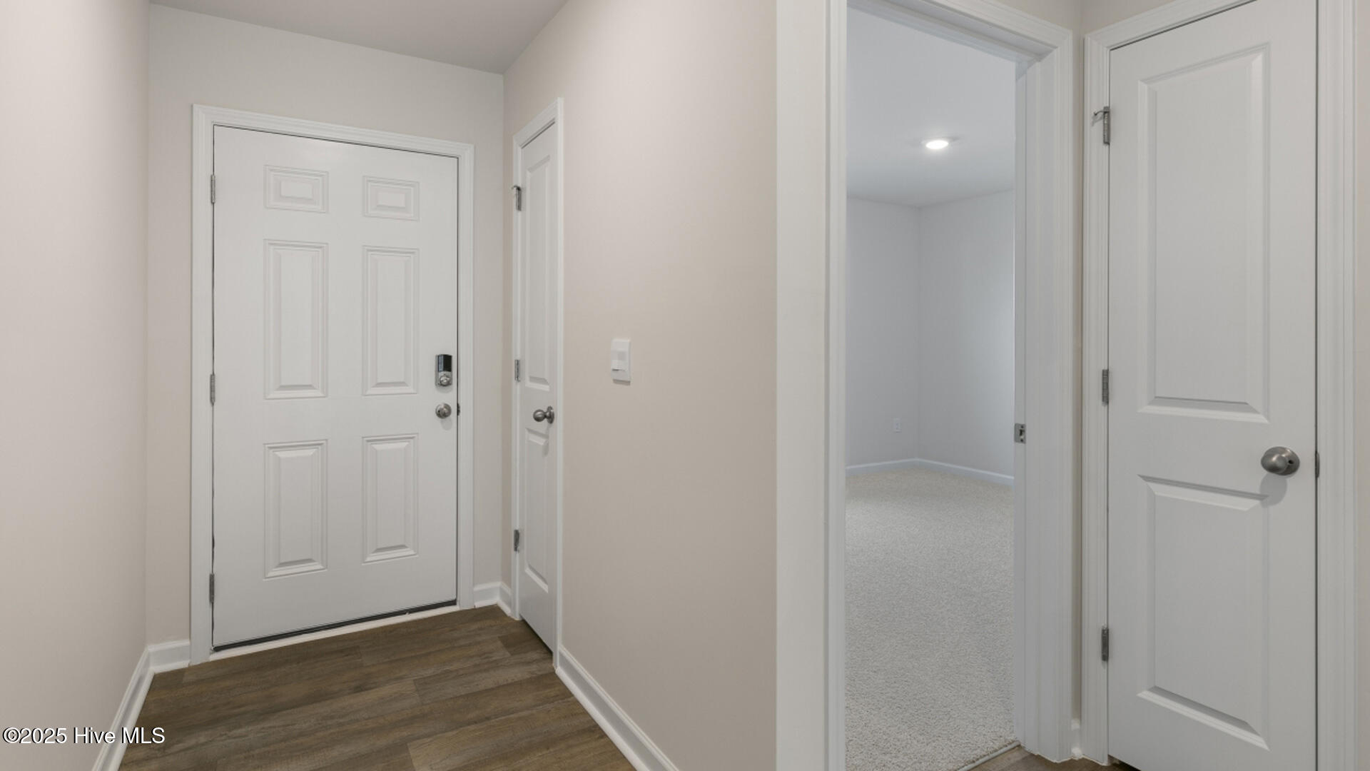 401 Citron Street Property Photo 2