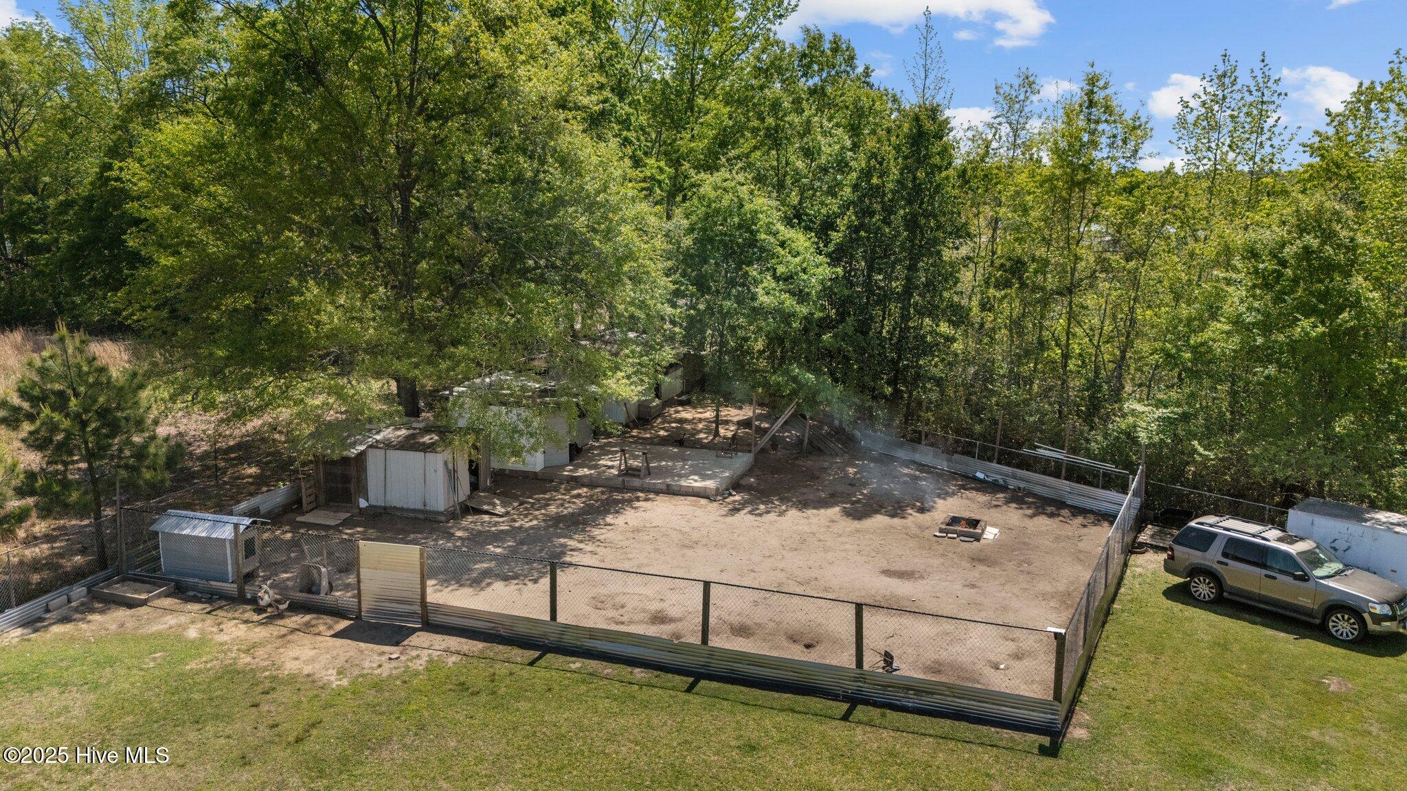 12021 Swamp Fox Highway Property Photo 6