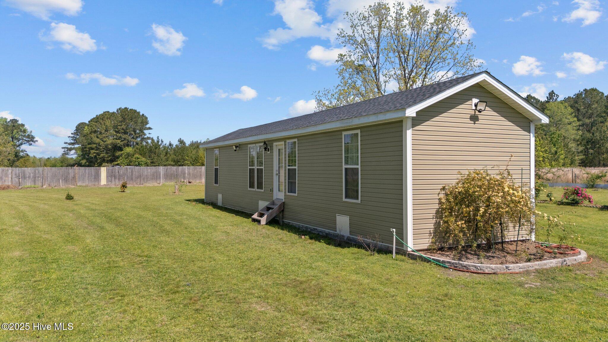 12021 Swamp Fox Highway Property Photo 7