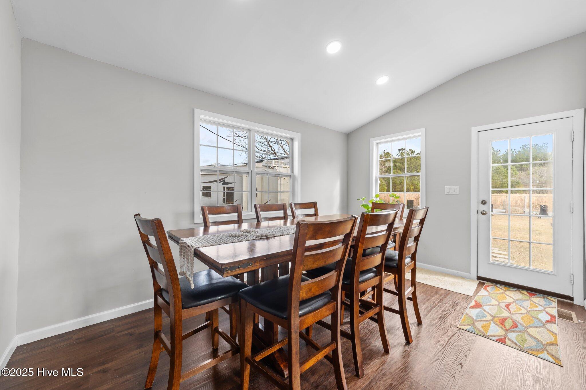 12021 Swamp Fox Highway Property Photo 14