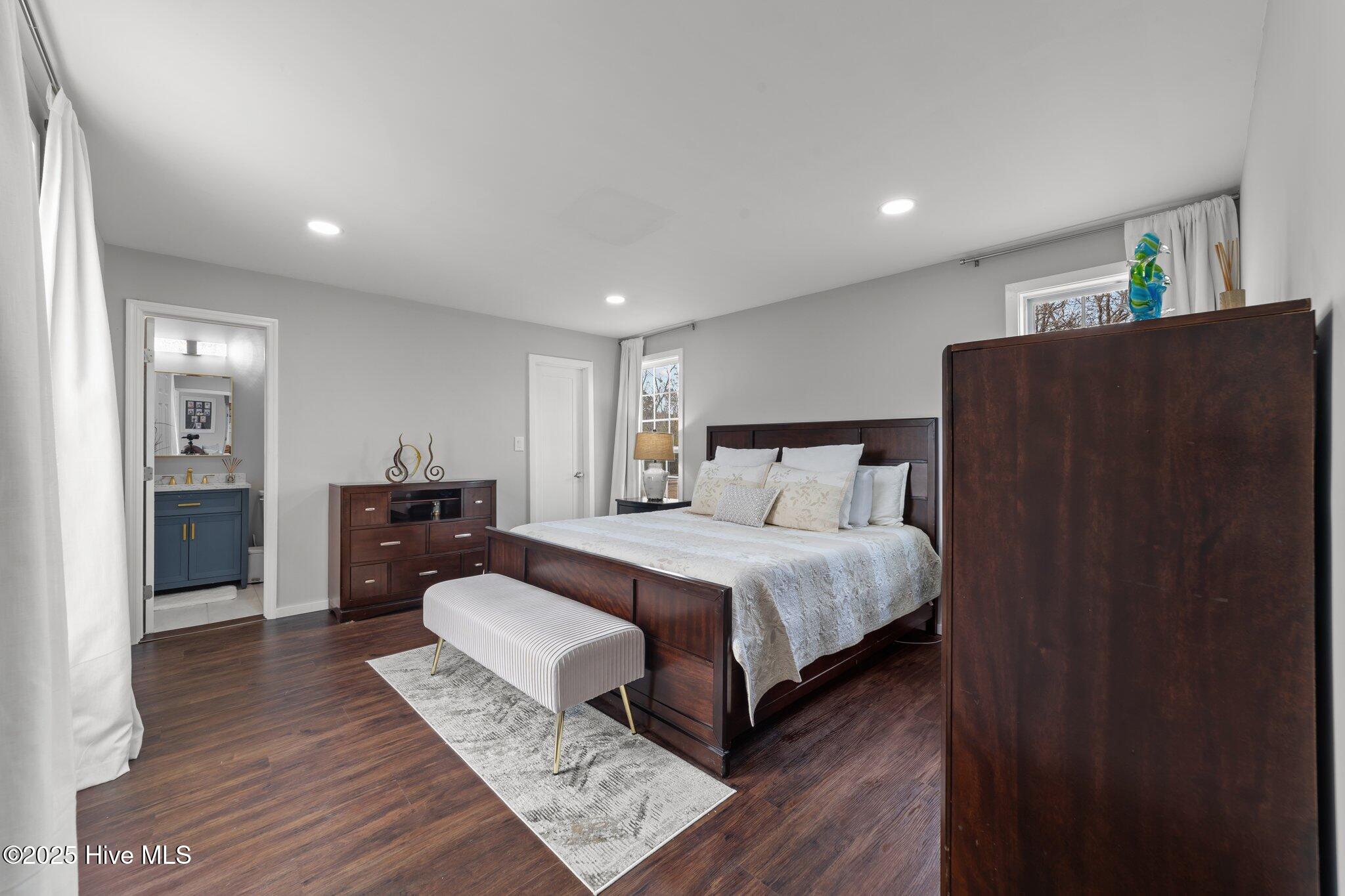 12021 Swamp Fox Highway Property Photo 18