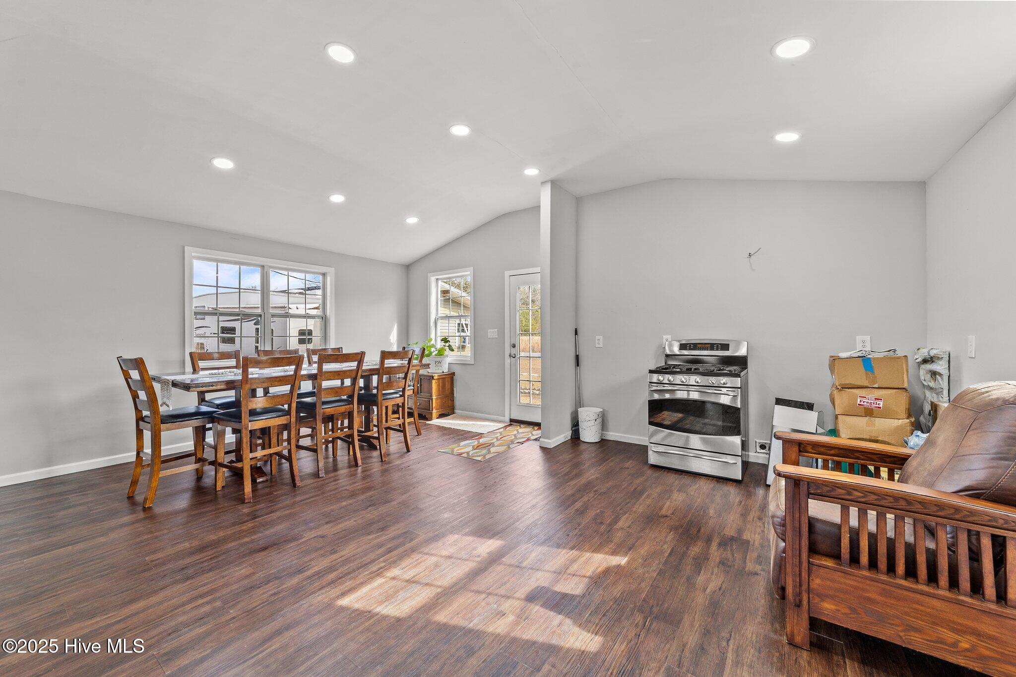 12021 Swamp Fox Highway Property Photo 25
