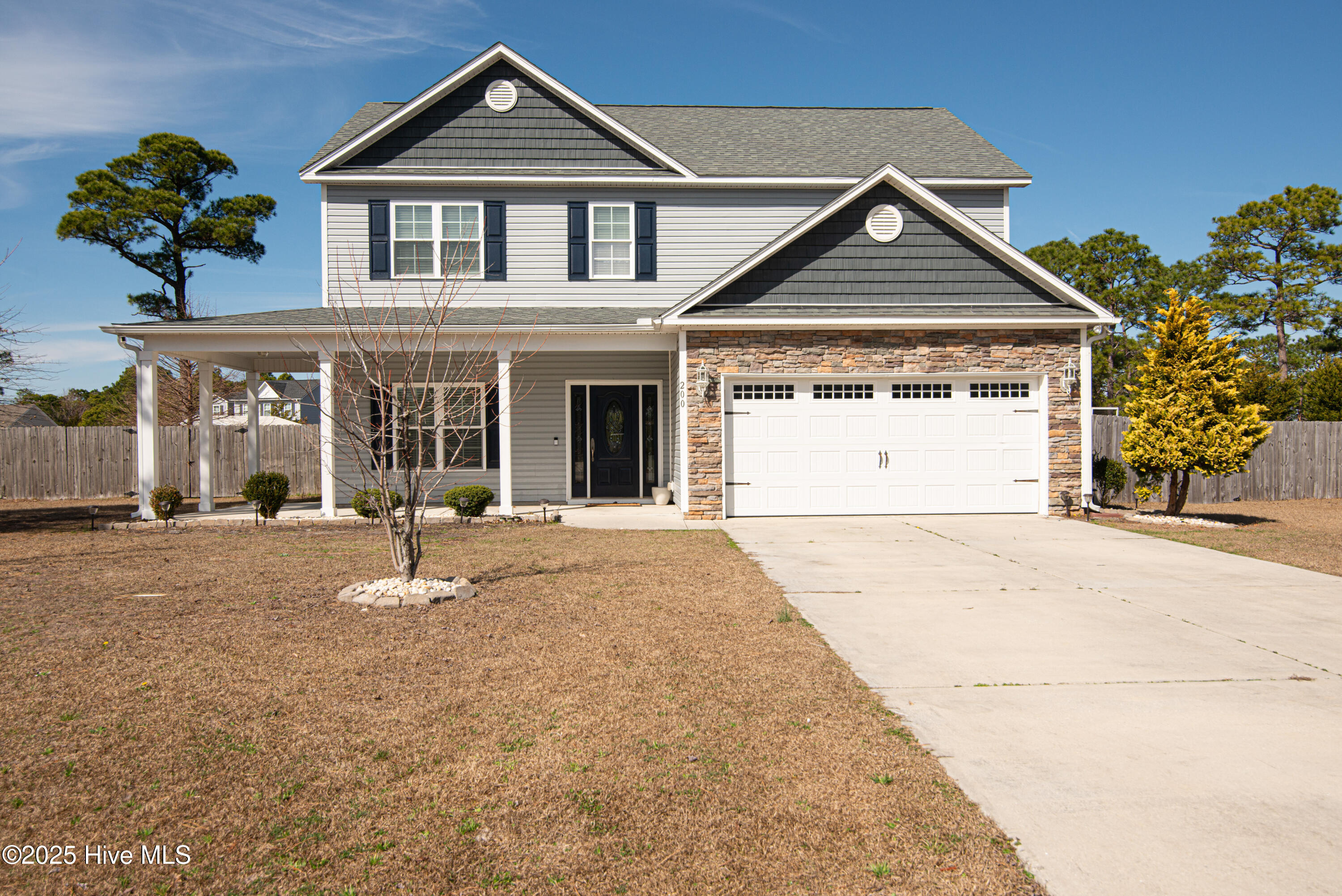 200 Southerland Court Property Photo