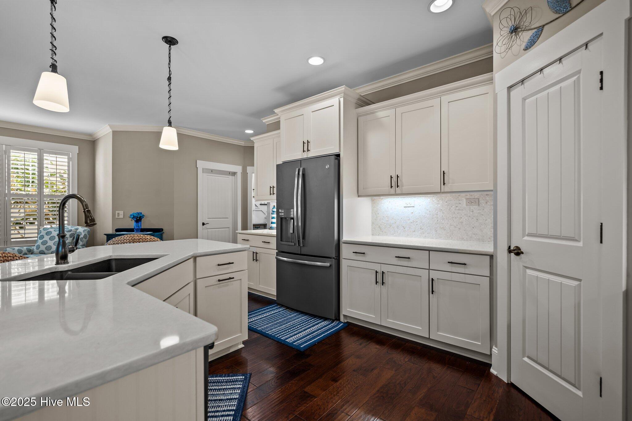 6430 Craller Way Property Photo 12