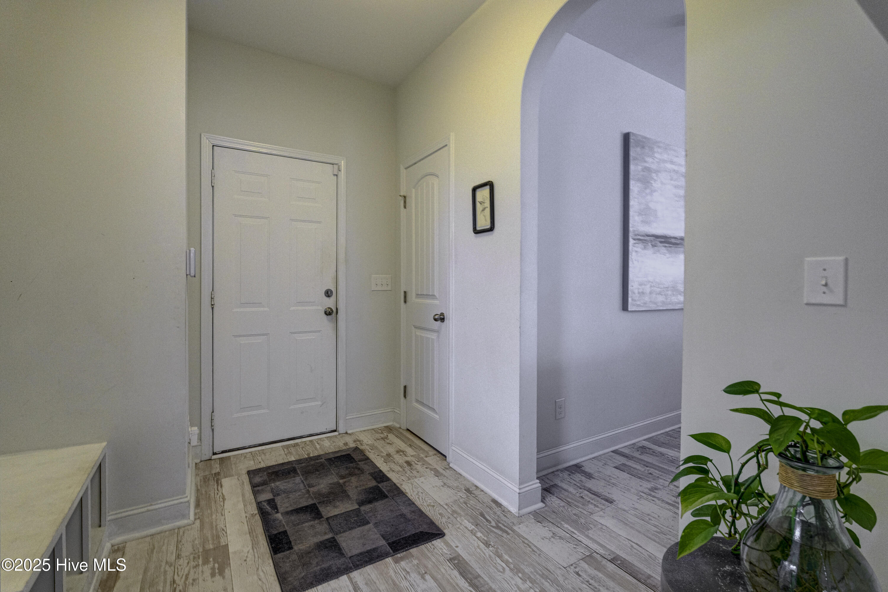 1340 Eastbourne Drive Property Photo 30